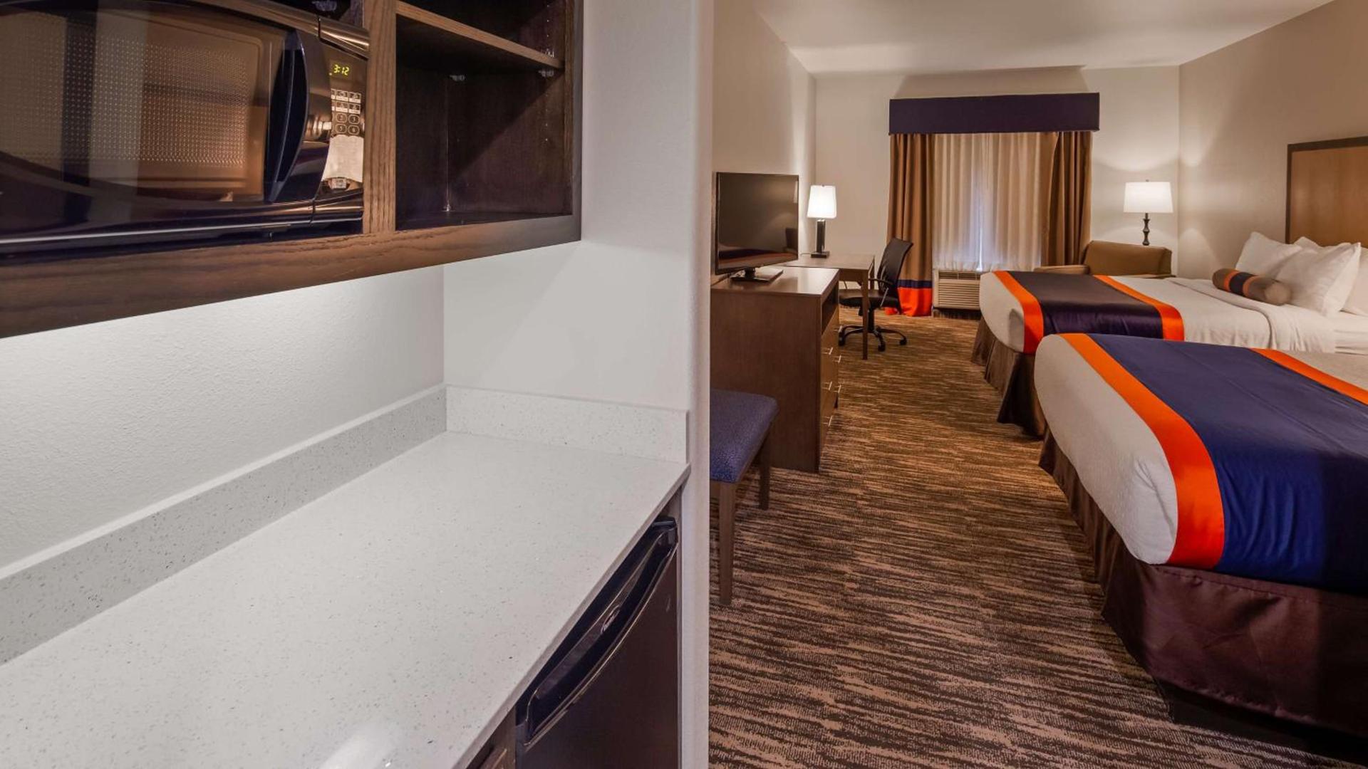 Best Western Plus Ardmore Inn & Suites photo 13