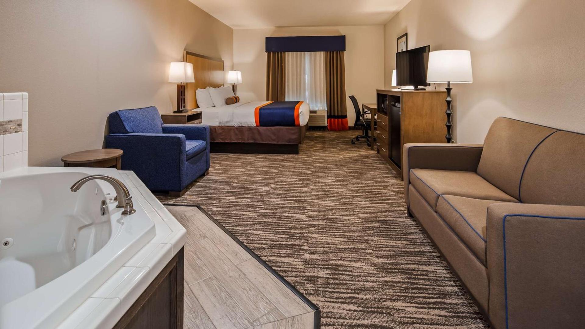 Best Western Plus Ardmore Inn & Suites photo 12