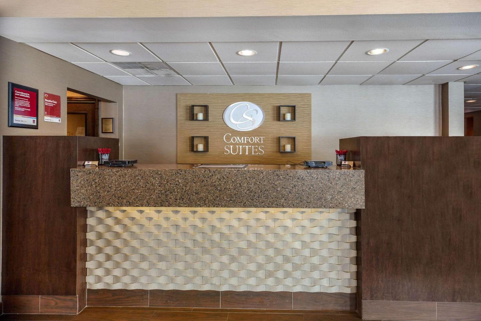 Comfort Suites Green Bay West photo 2