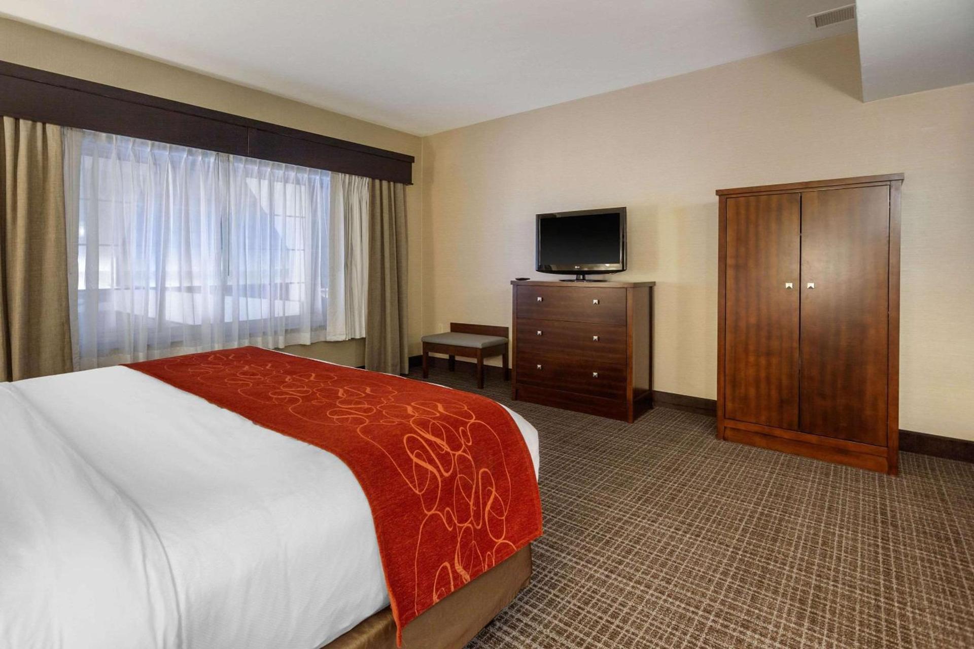 Comfort Suites Green Bay West photo 9