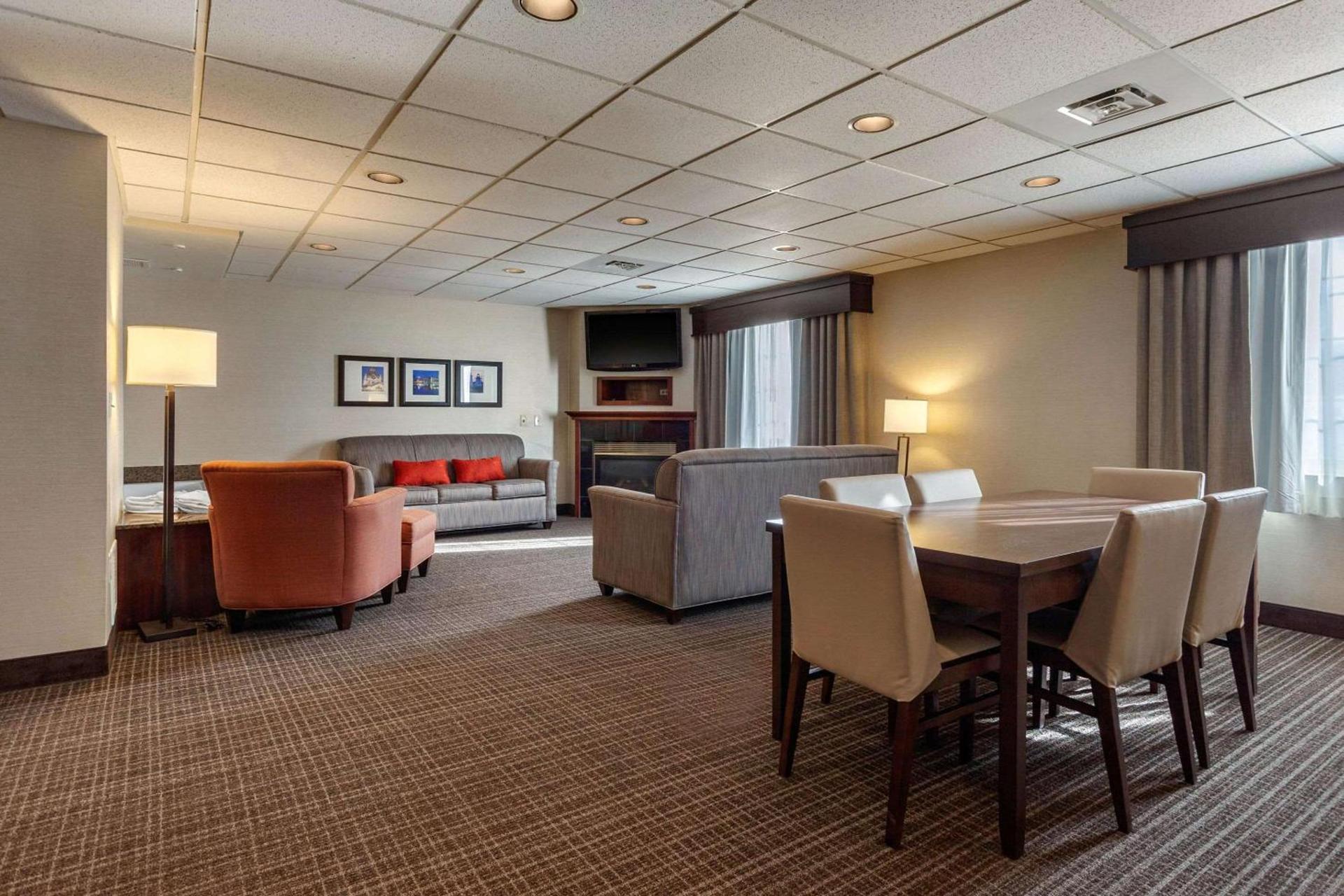 Comfort Suites Green Bay West photo 15