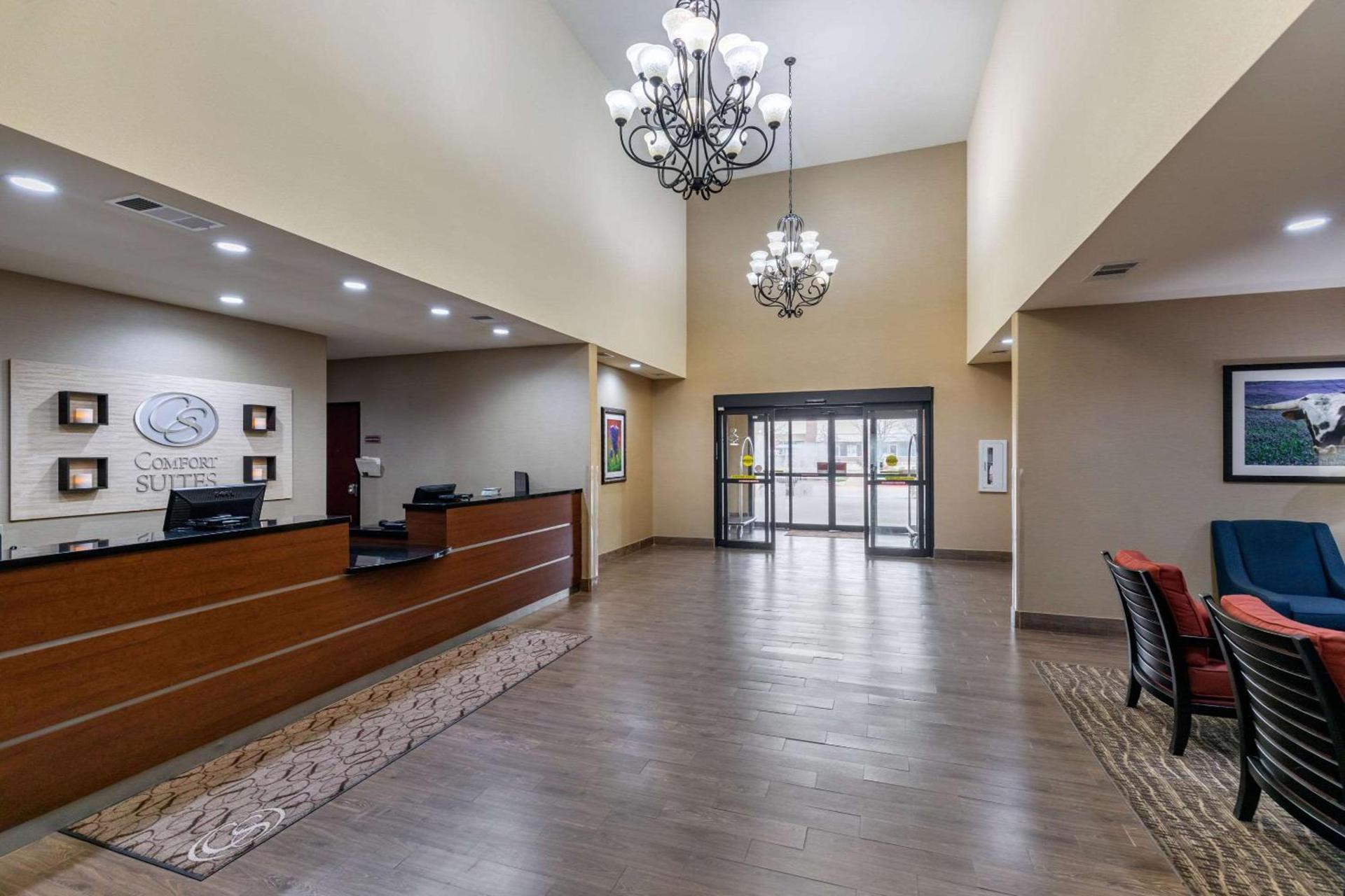 Comfort Suites Ennis photo 4