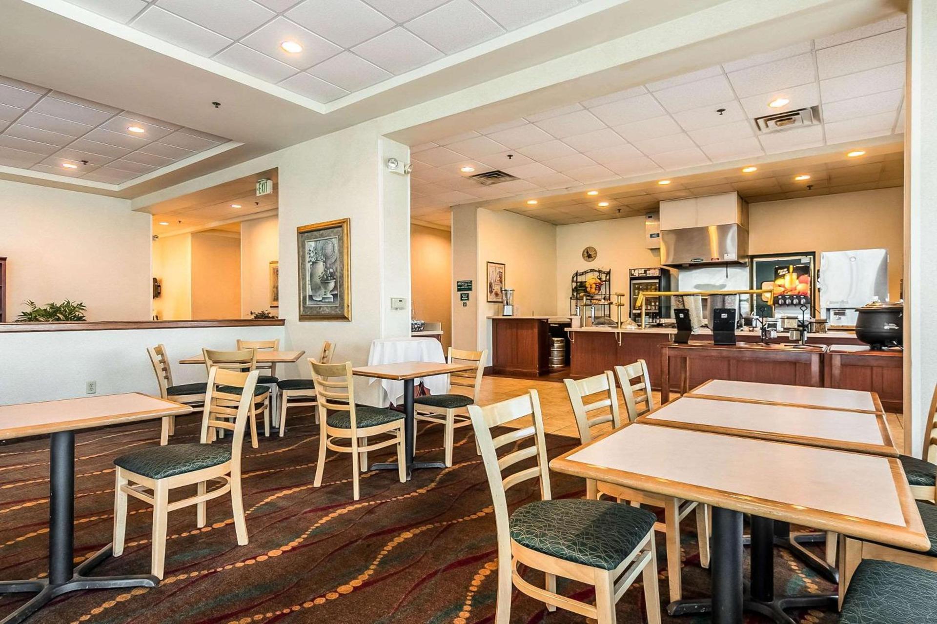 Clarion Suites at the Alliant Energy Center photo 15