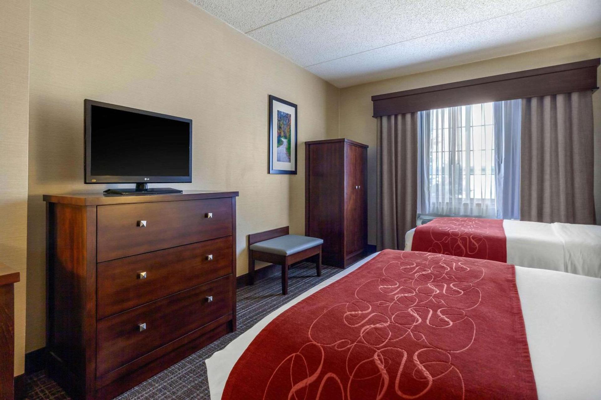 Comfort Suites Green Bay West photo 44