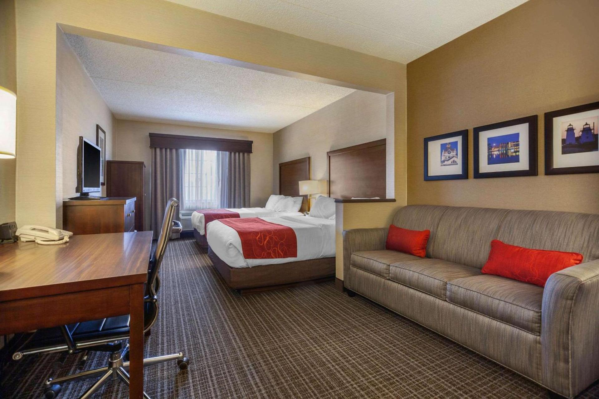 Comfort Suites Green Bay West photo 45