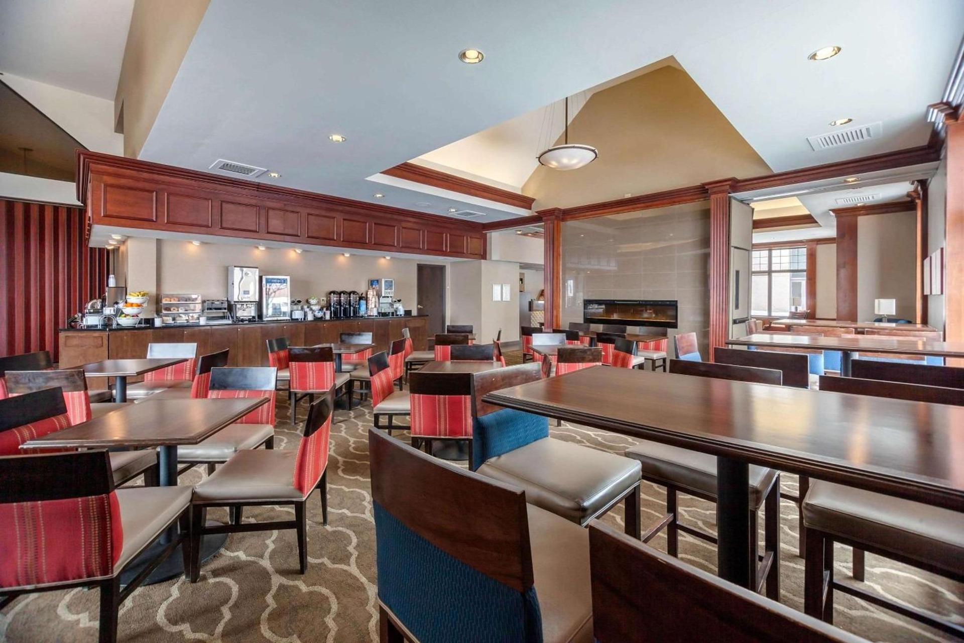 Comfort Suites Green Bay West photo 39