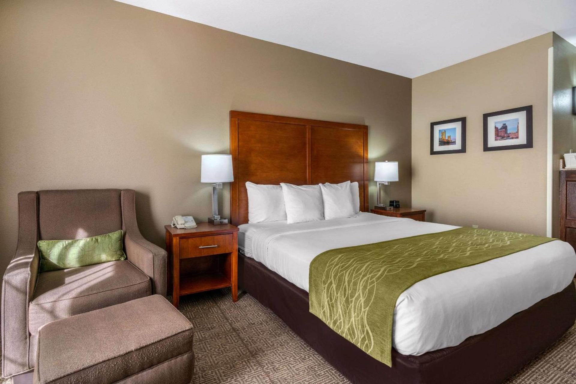 Comfort Inn & Suites Sacramento - University Area photo 42