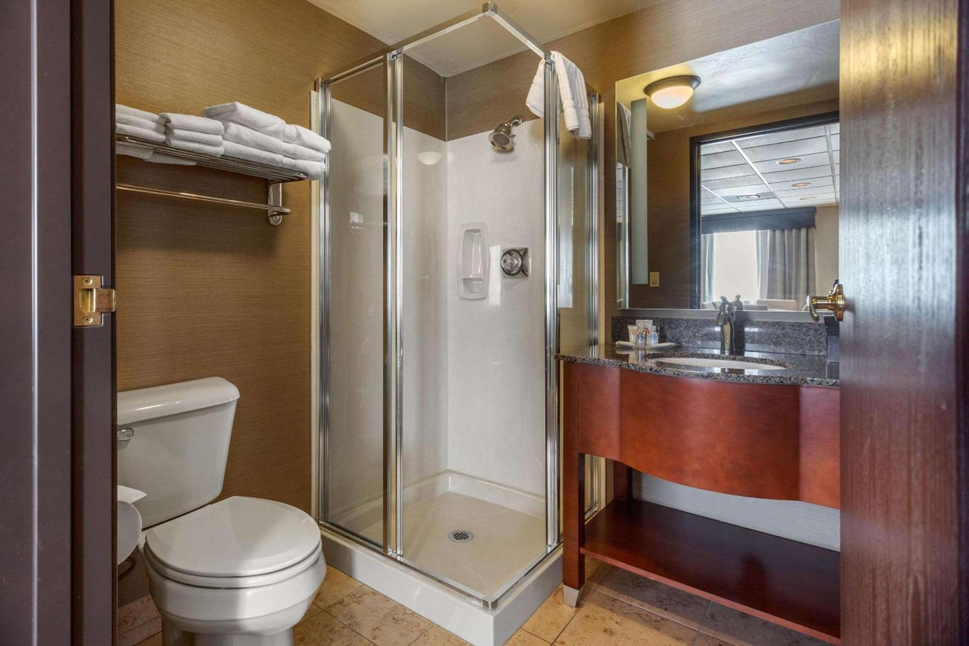 Comfort Suites Green Bay West photo 19