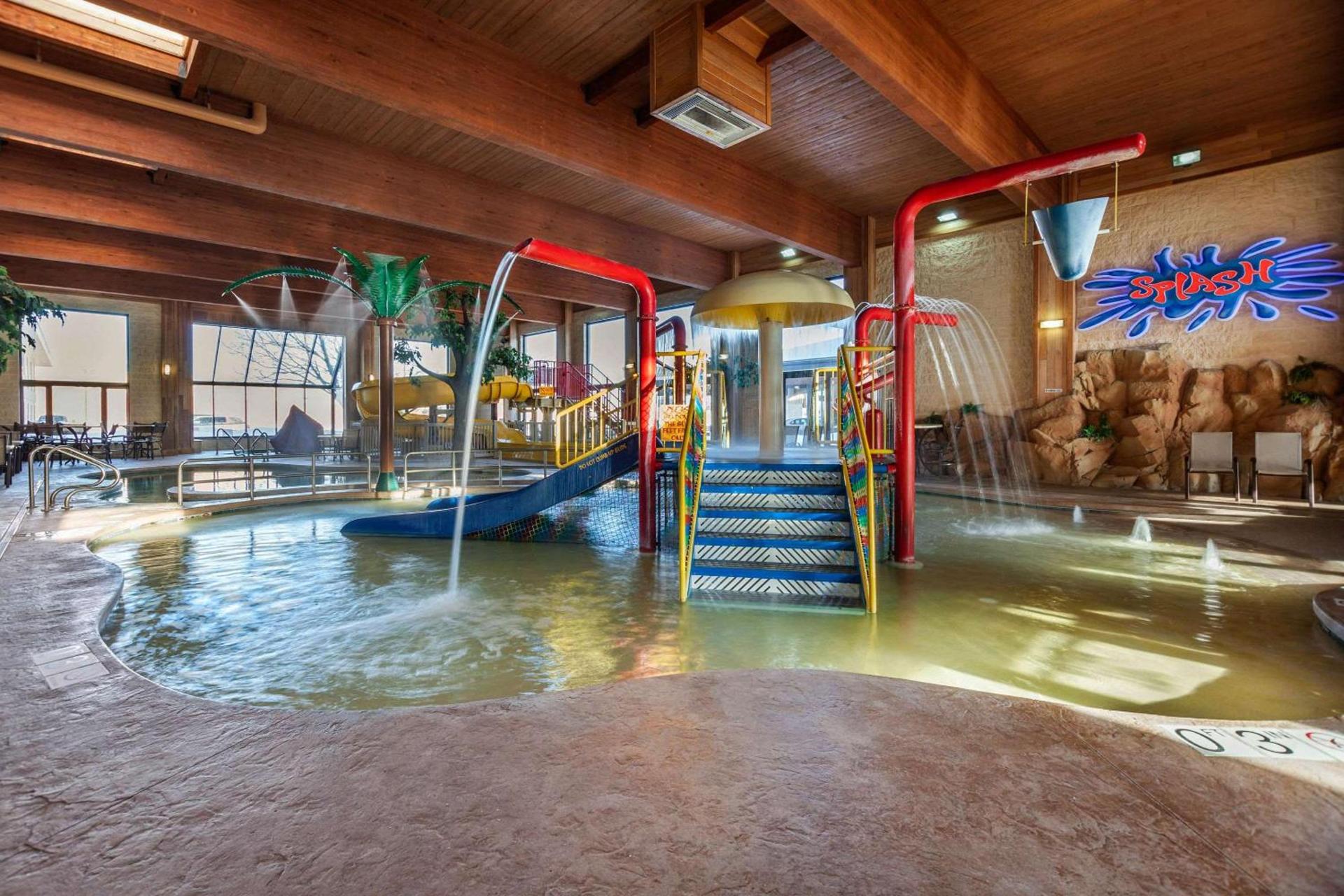 Comfort Suites Green Bay West photo 33