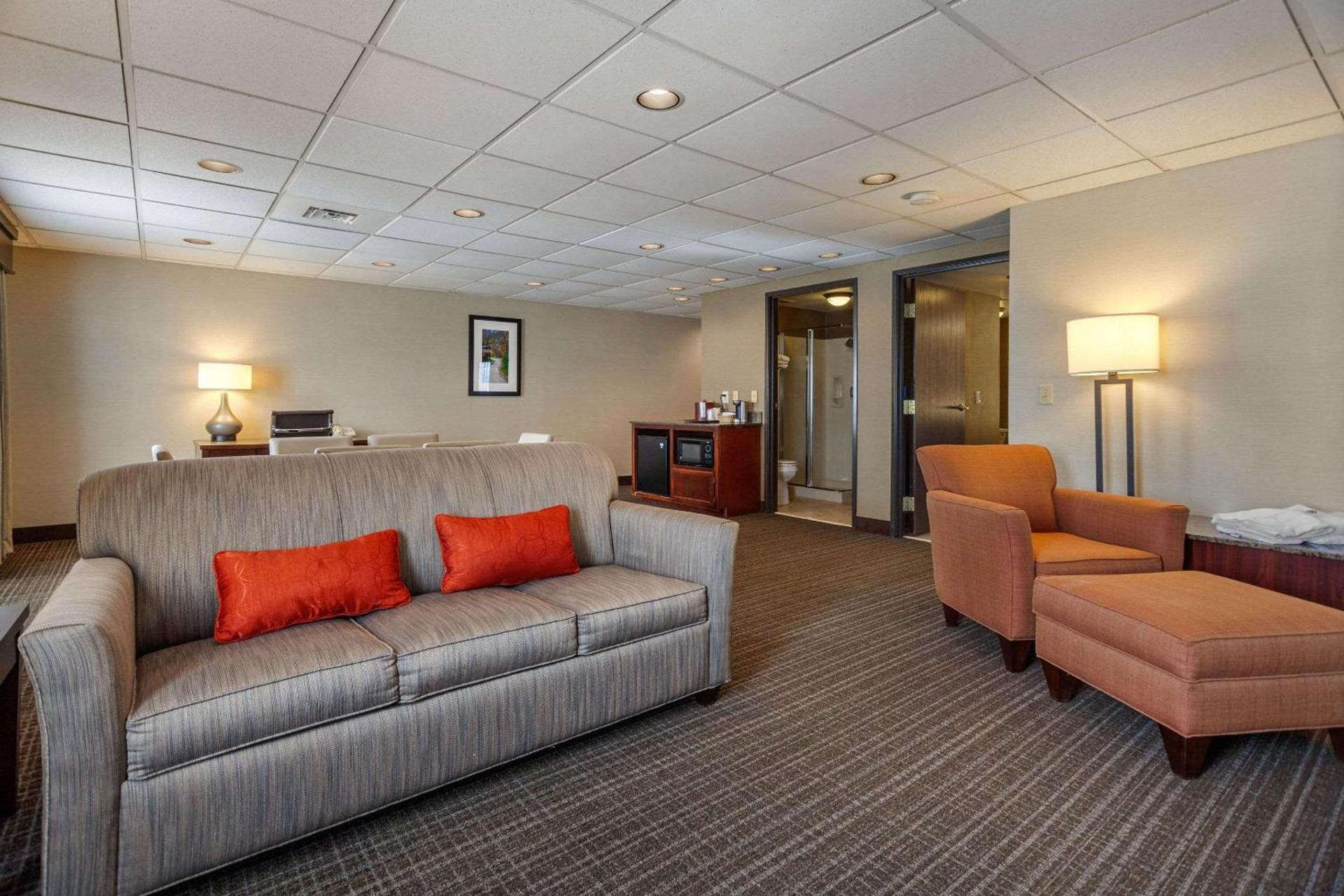 Comfort Suites Green Bay West photo 16