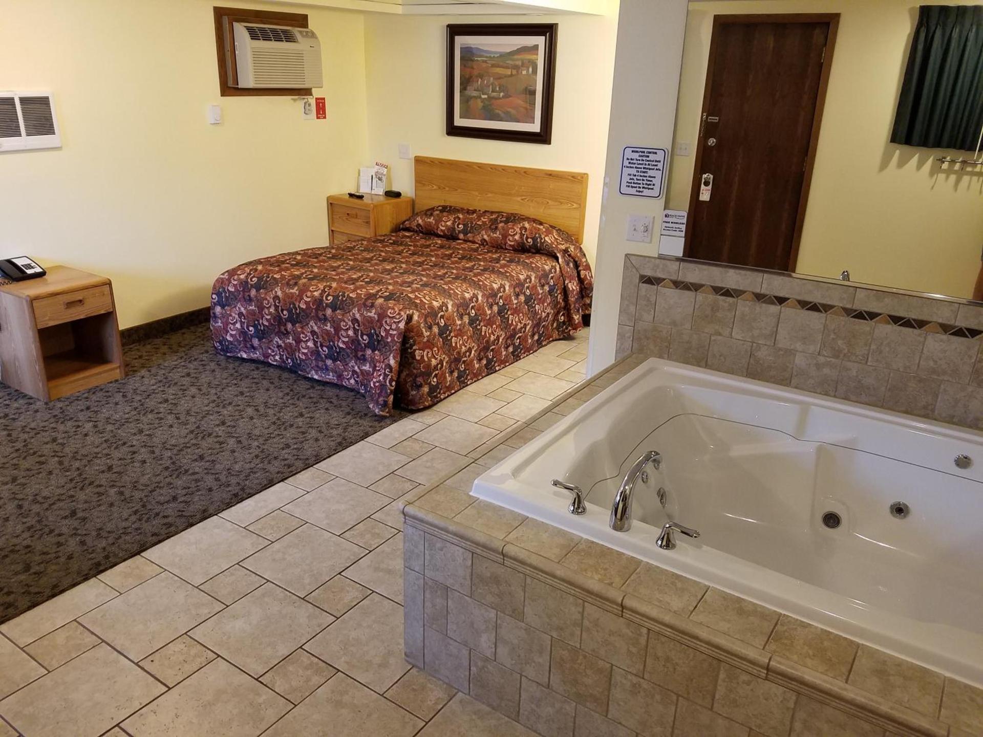 Black Hawk Motel & Suites photo 11