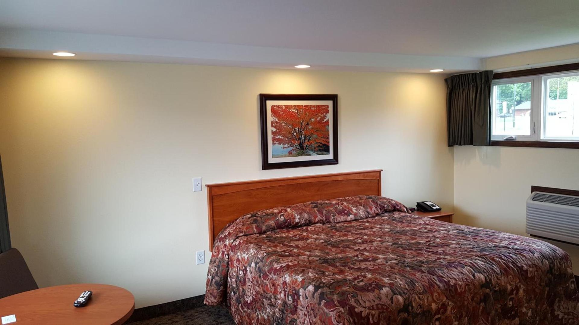 Black Hawk Motel & Suites photo 10