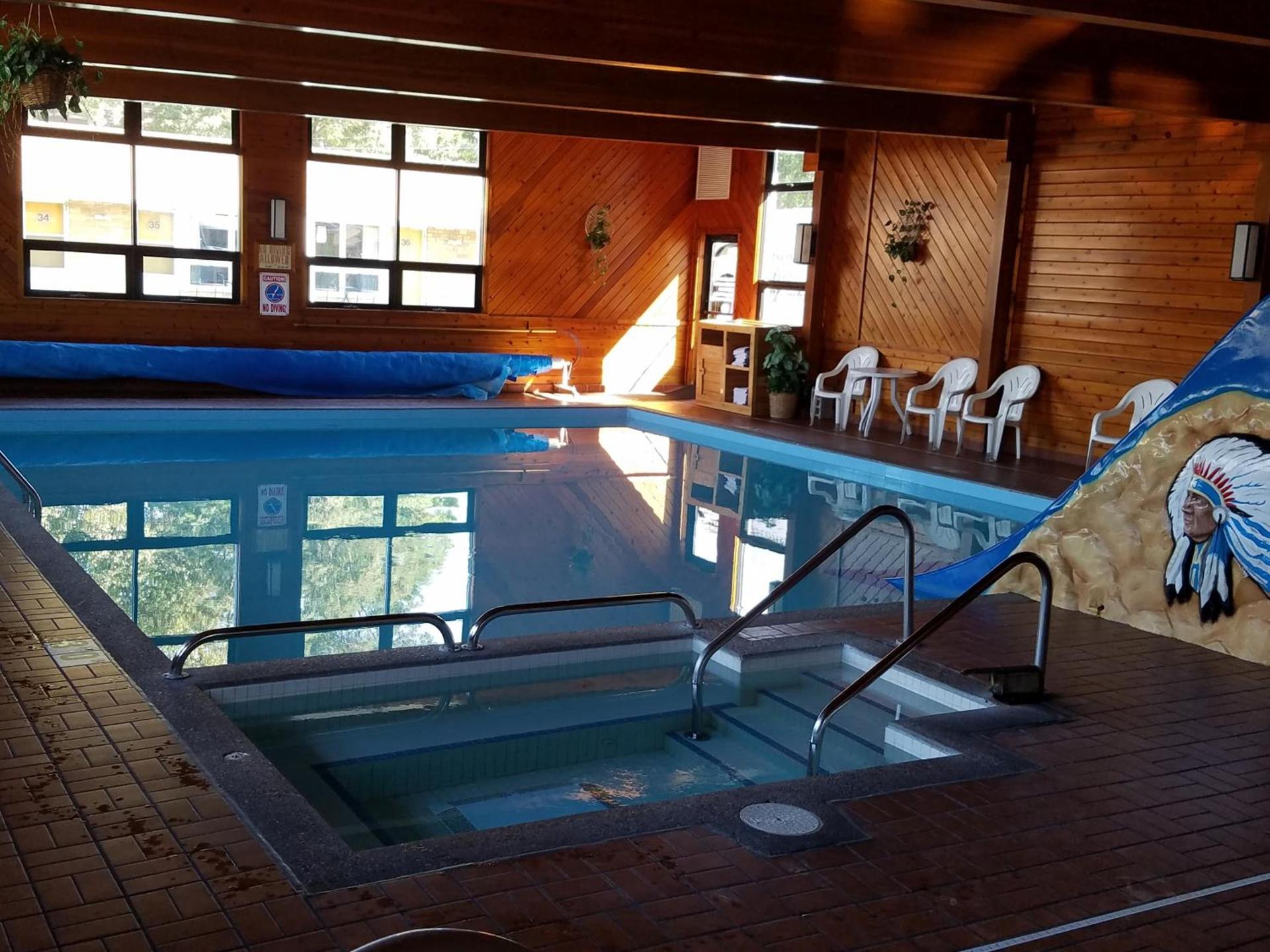 Black Hawk Motel & Suites photo 6