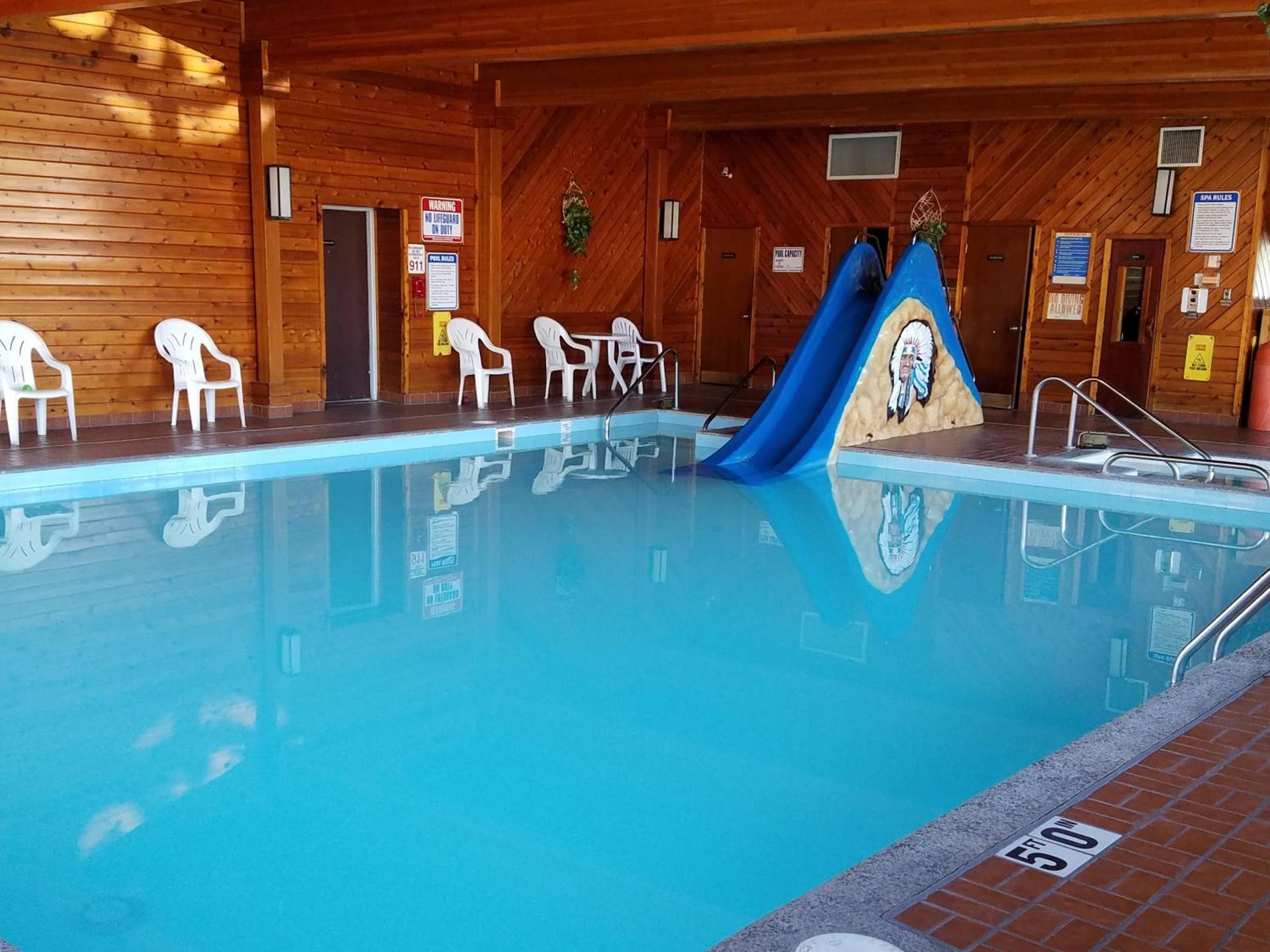 Black Hawk Motel & Suites photo 7