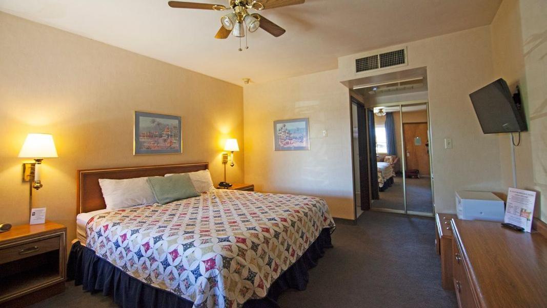 El Rancho Boulder Motel photo 6