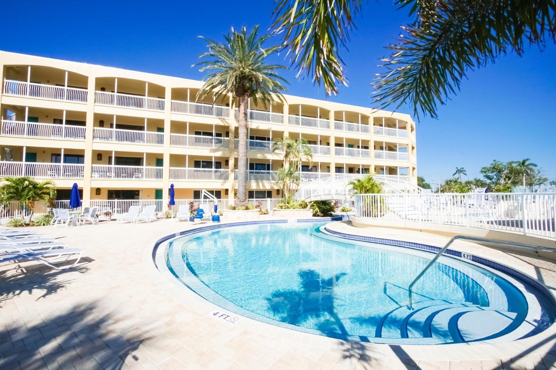 Coral Reef Resort photo 5