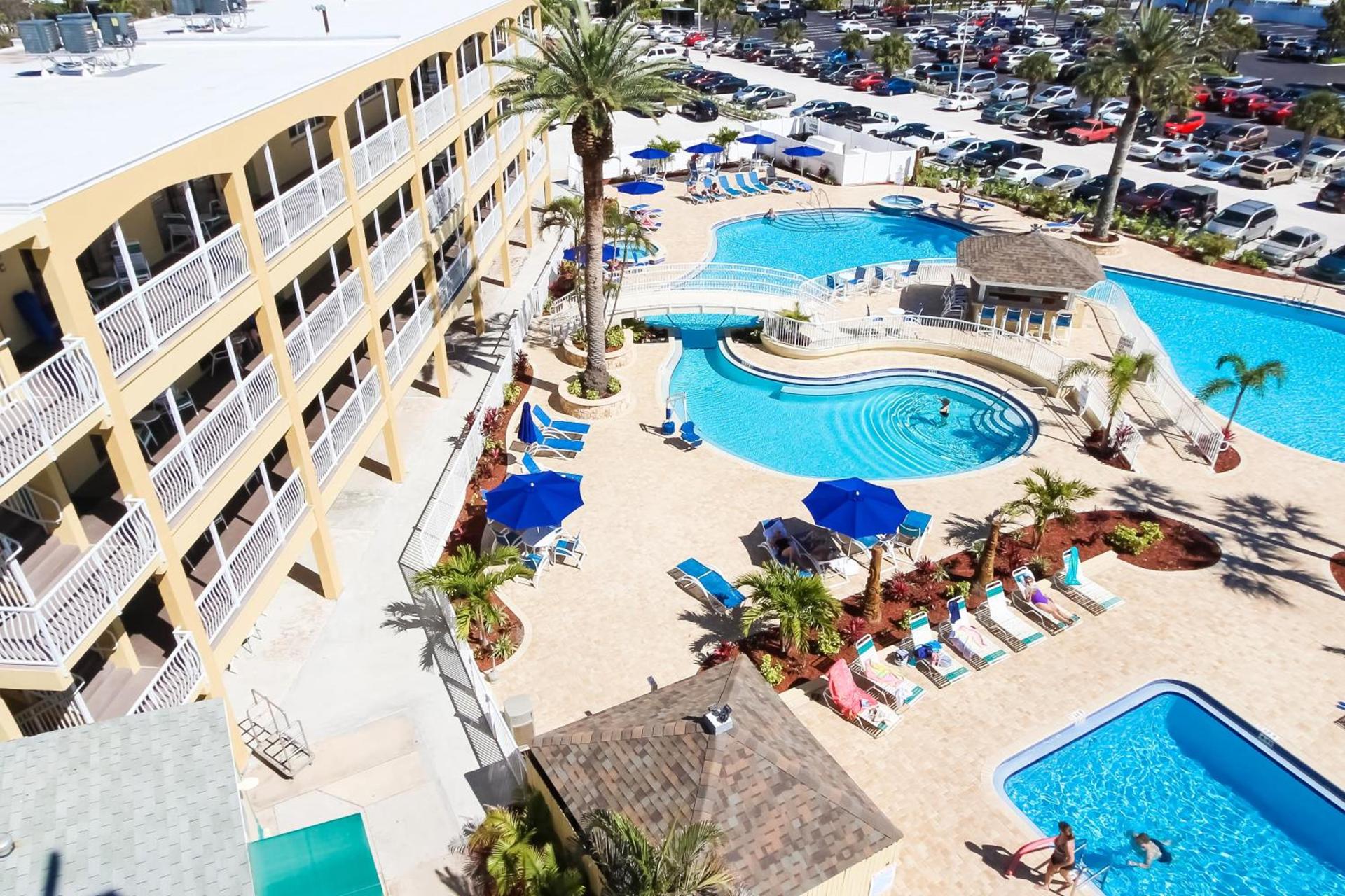 Coral Reef Resort photo 3
