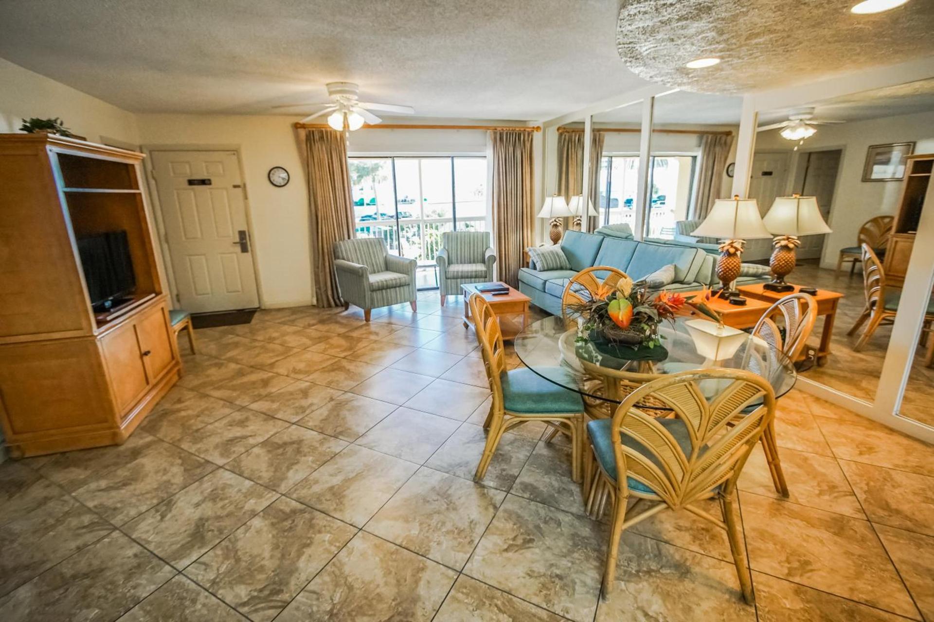 Coral Reef Resort photo 18