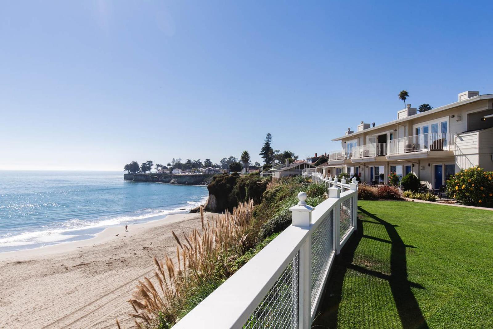 Sea & Sand Inn photo 1