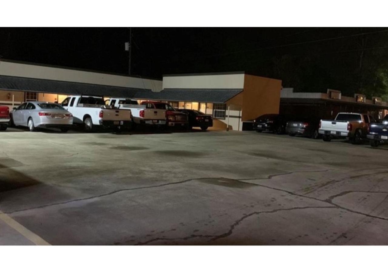 Relax Inn Motel Kountze photo 8