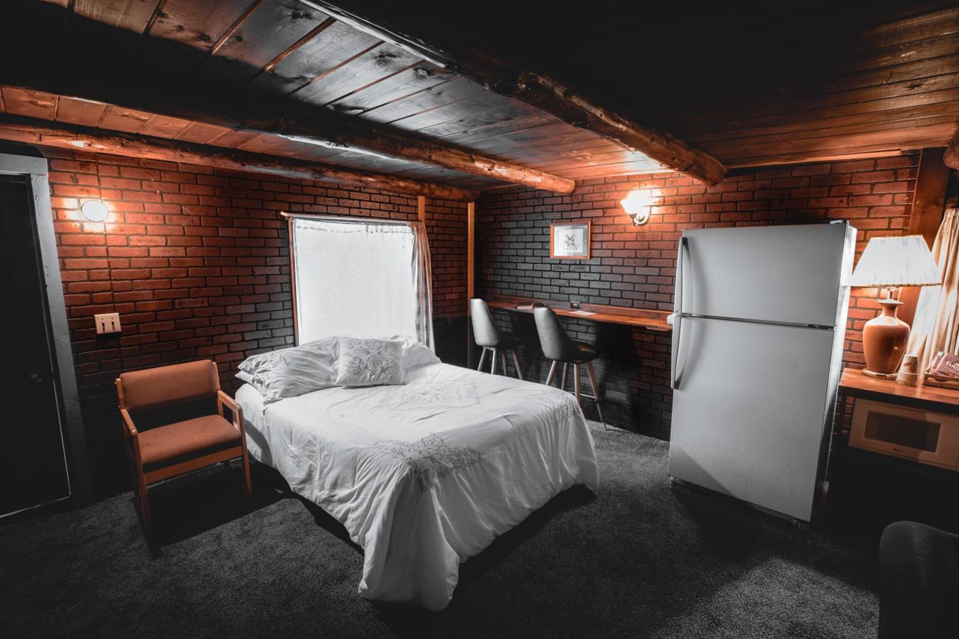 Gateway Inn & Cabins photo 54