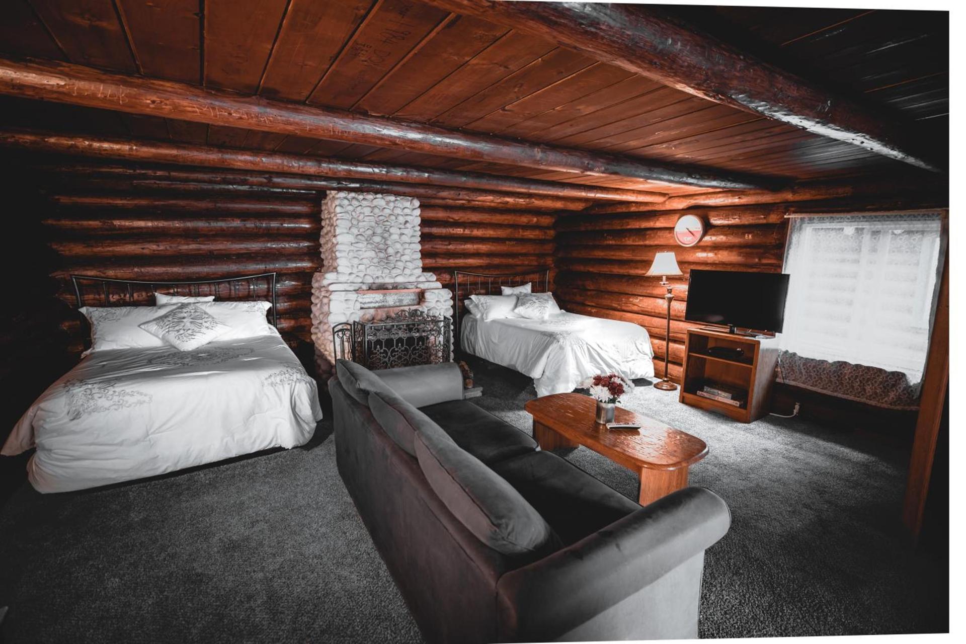 Gateway Inn & Cabins photo 8