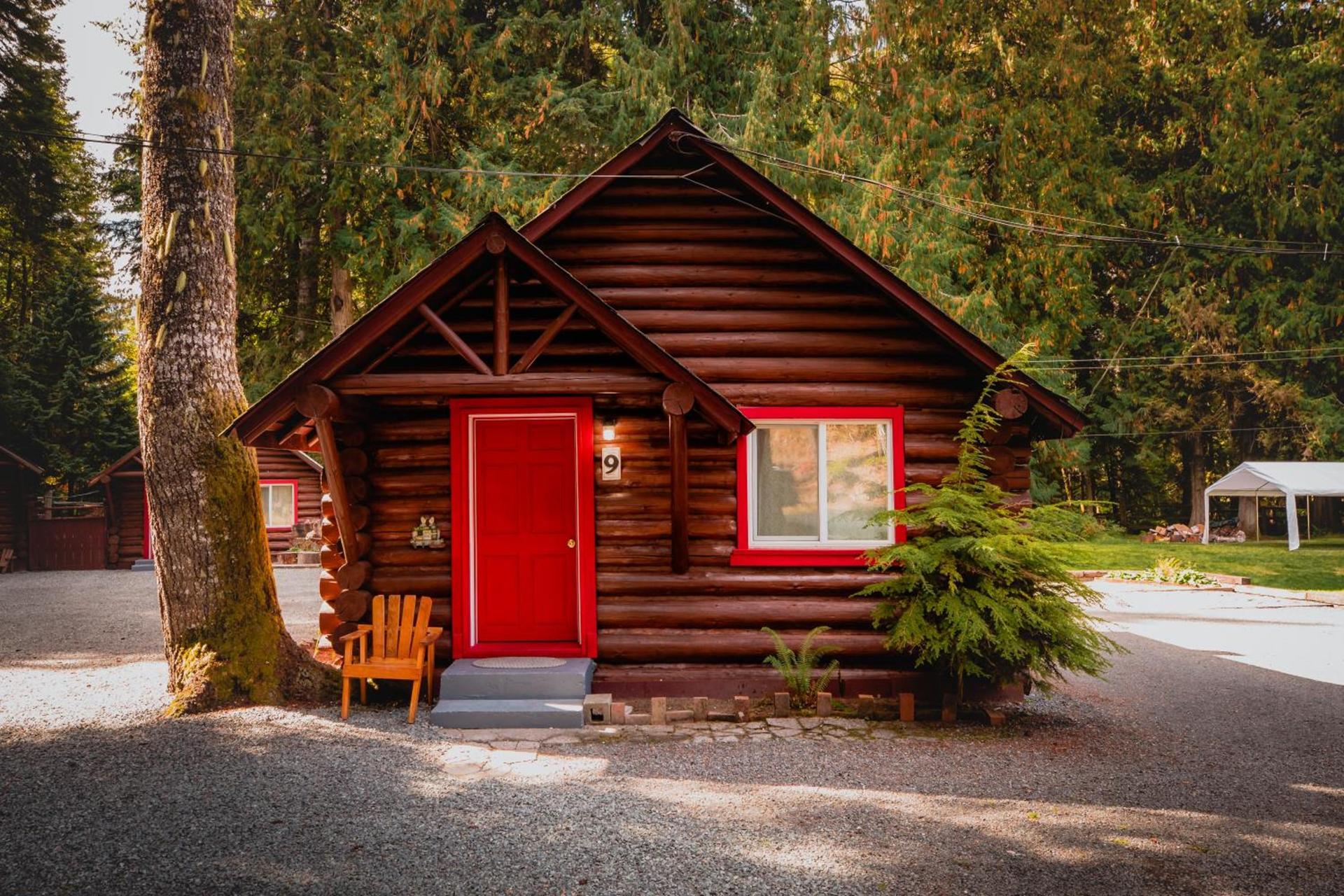 Gateway Inn & Cabins photo 46
