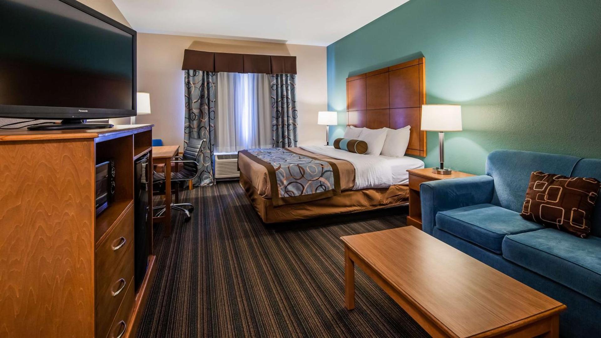 Best Western Plus Seminole Hotel & Suites photo 3