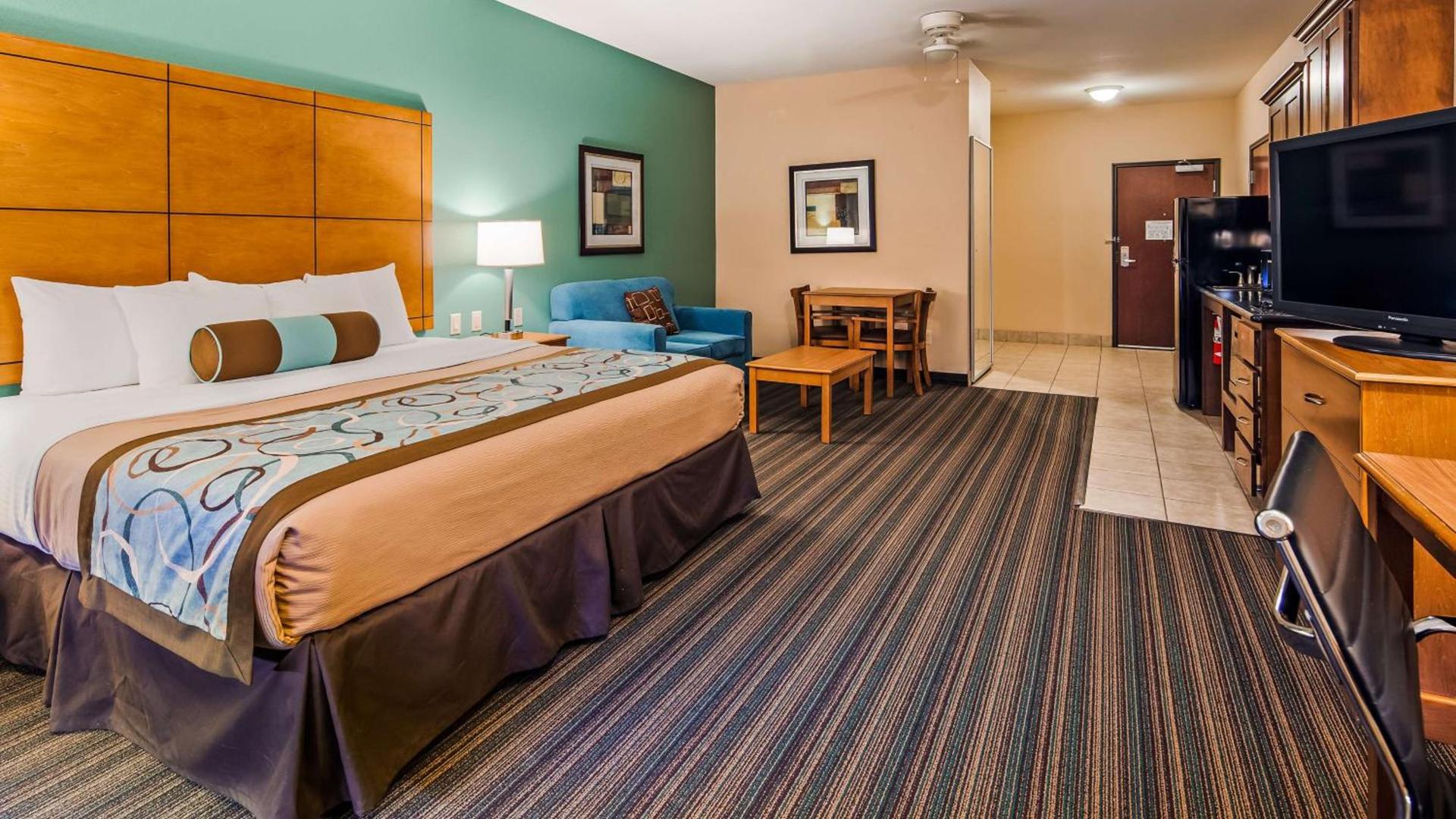 Best Western Plus Seminole Hotel & Suites photo 12