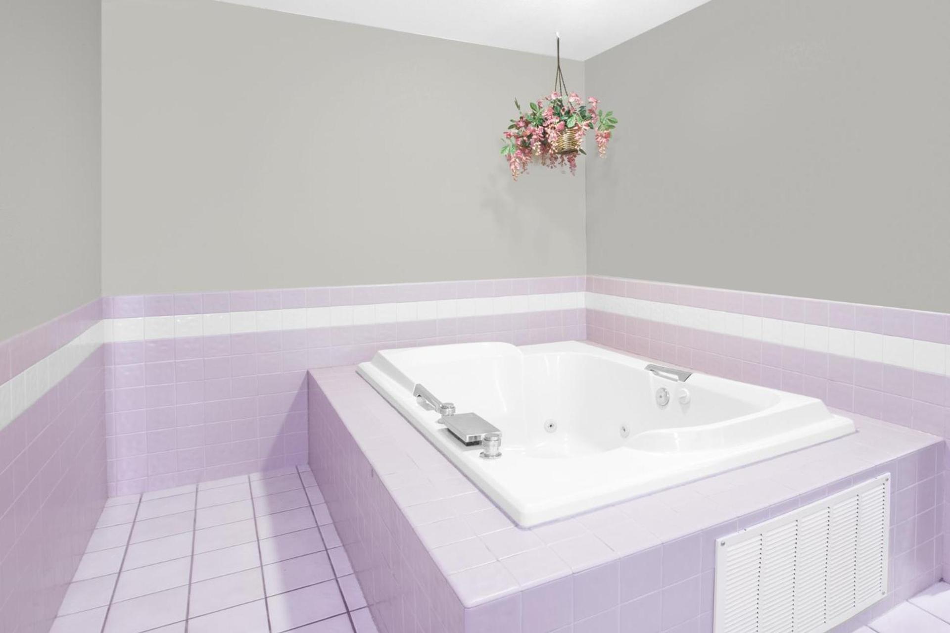 Quality Inn & Suites Howe - Sturgis photo 16