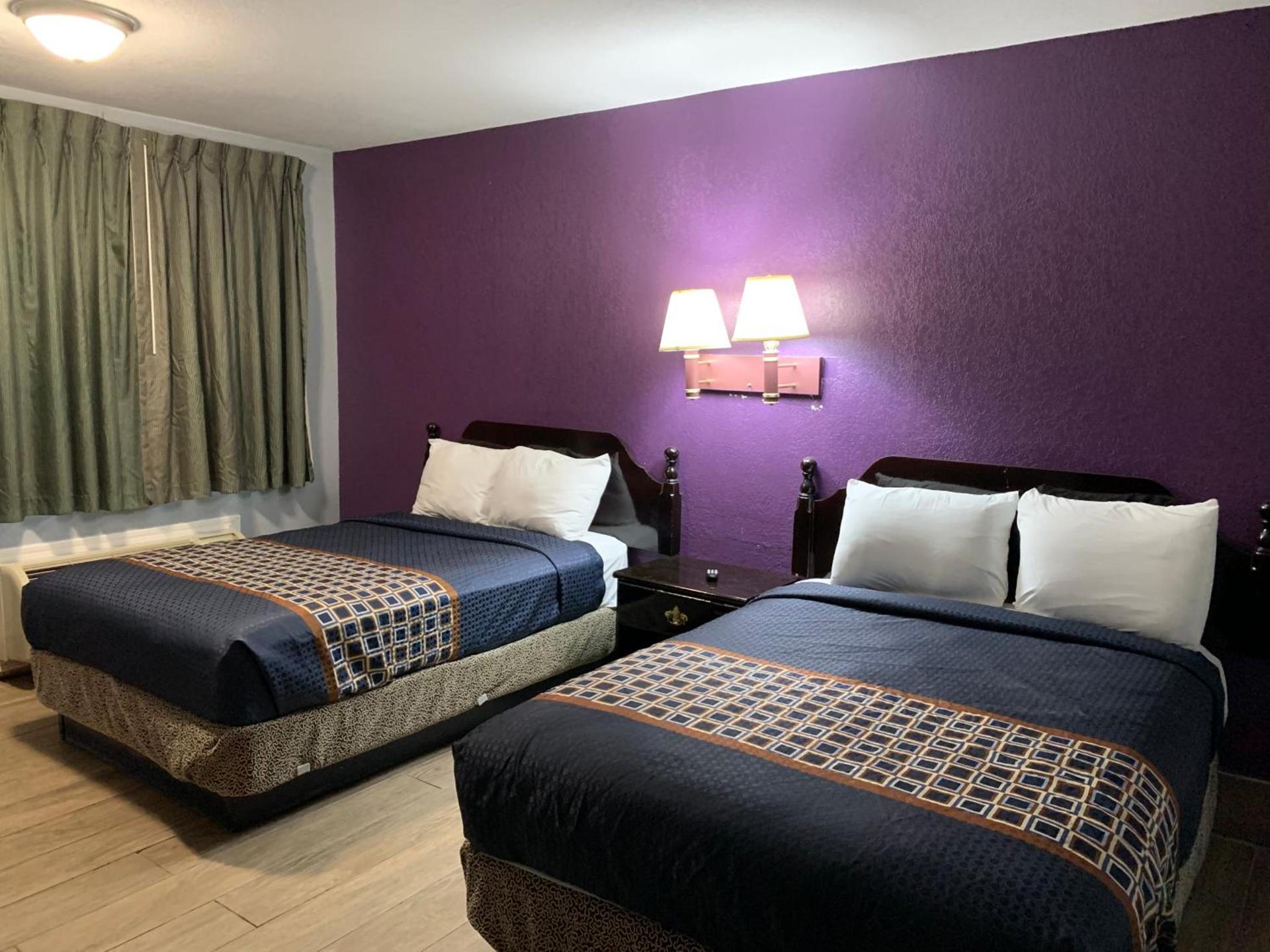 Texas Inn McAllen Airport photo 8