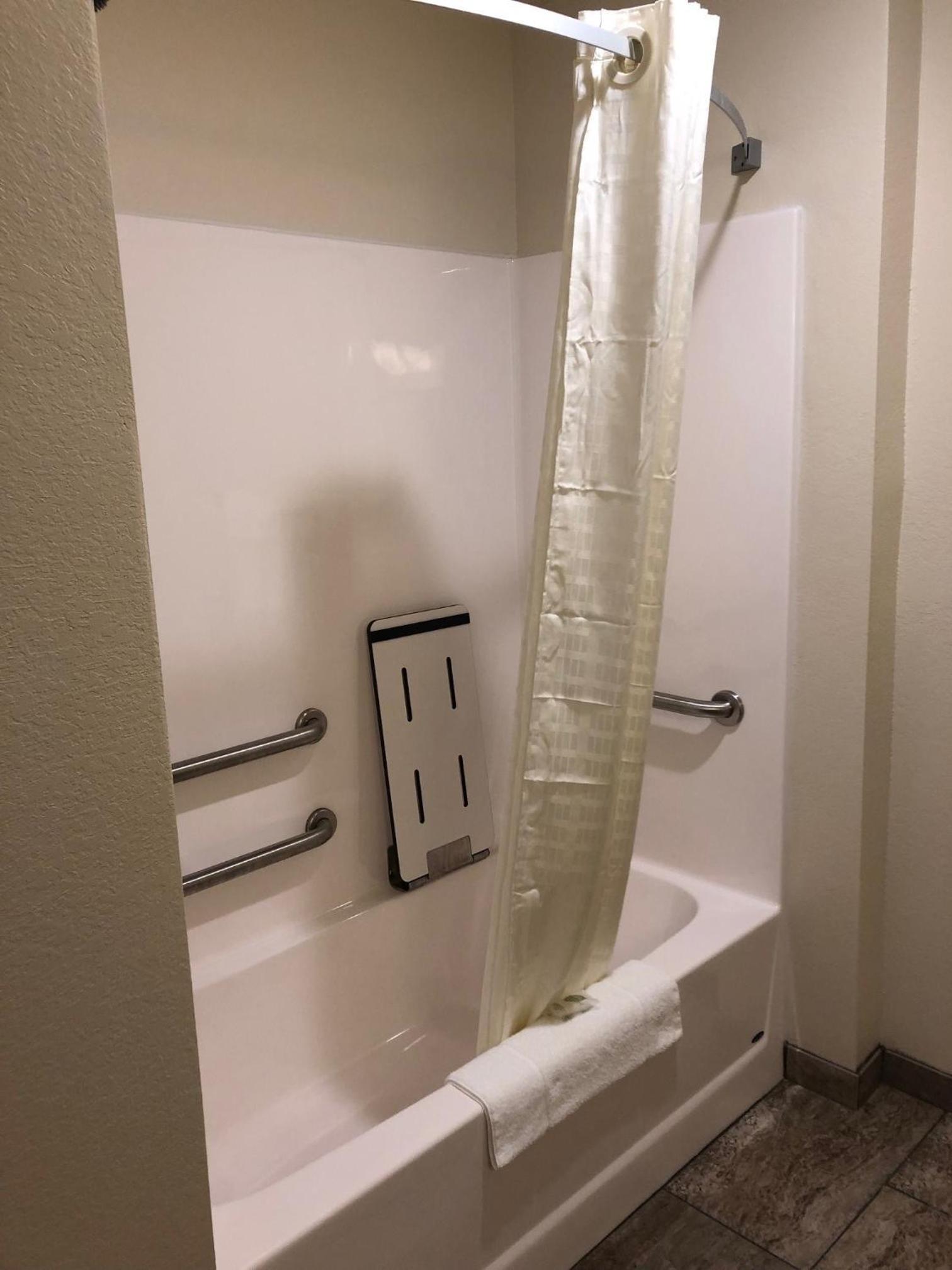 Cobblestone Inn and Suites - Ashland photo 4