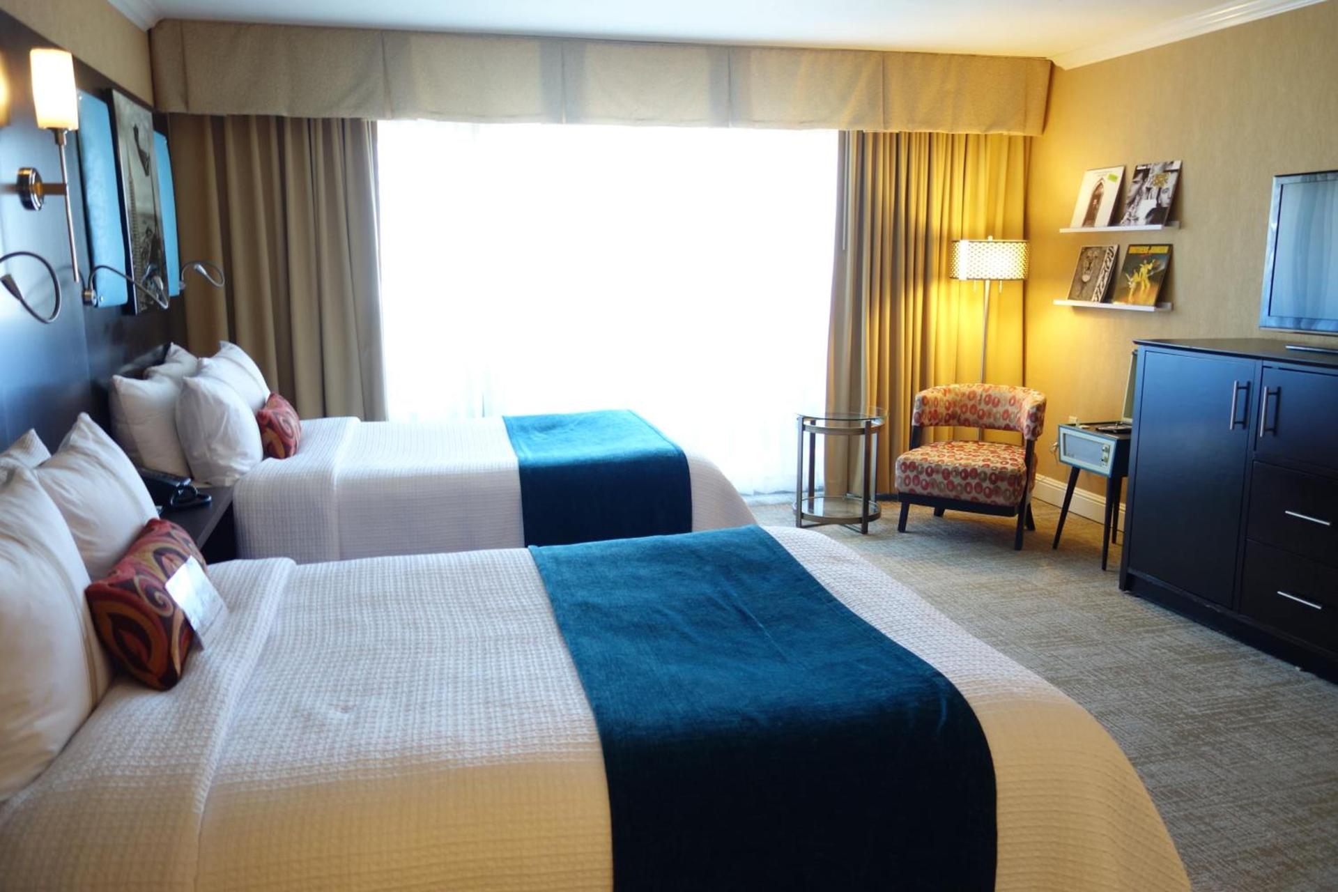 The Dylan Hotel at SFO photo 32