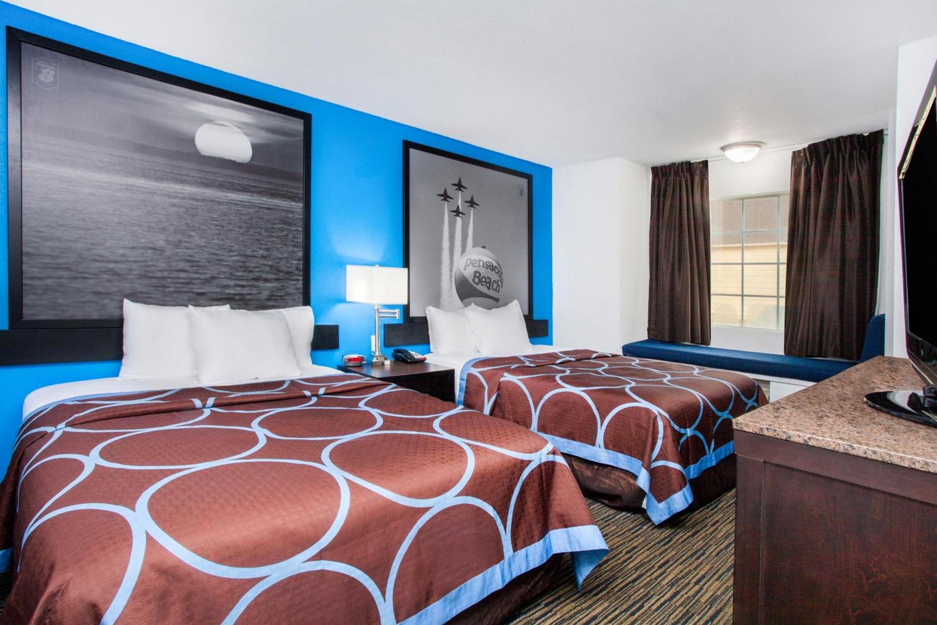 Super 8 by Wyndham Pensacola photo 30