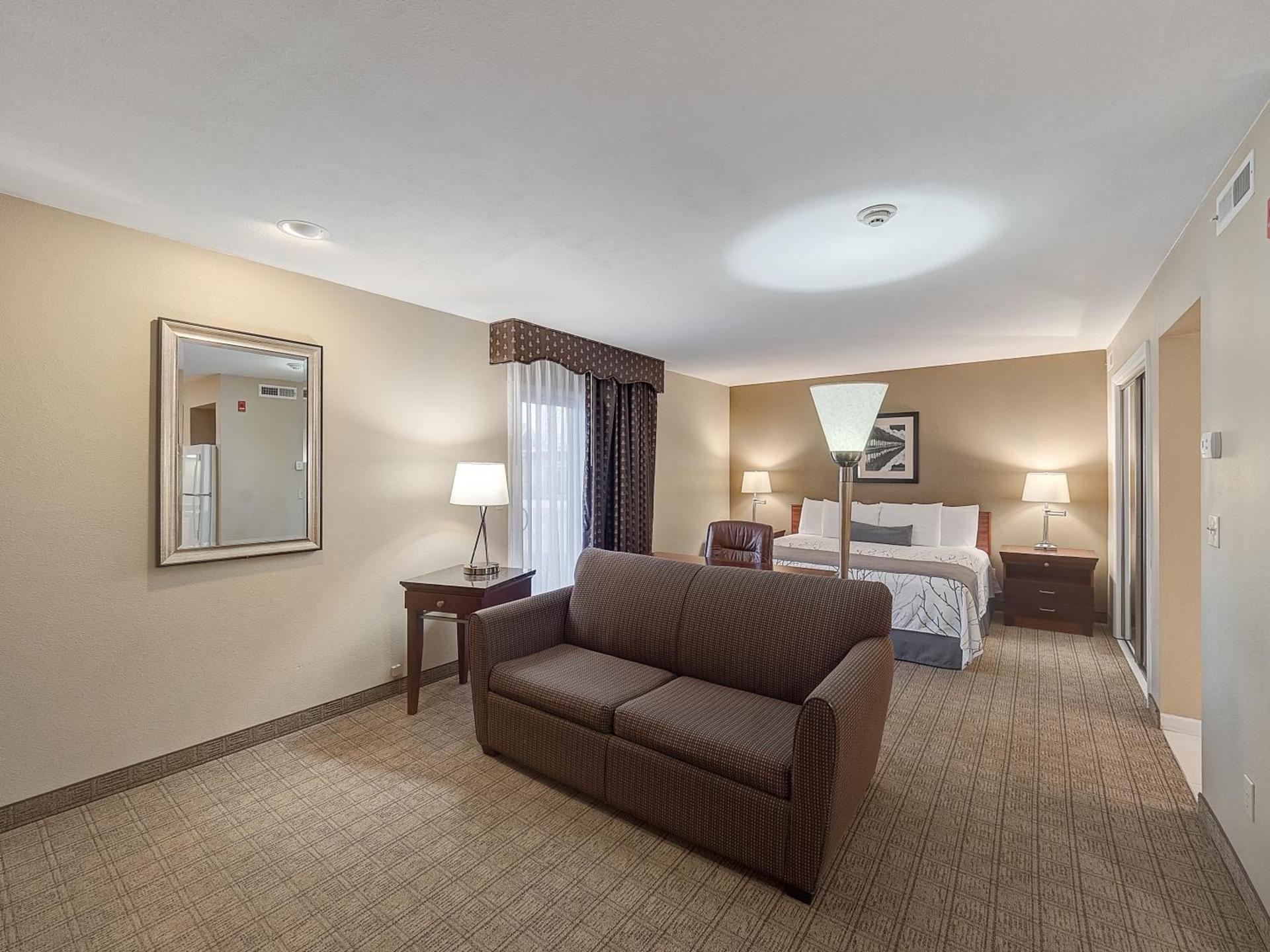 Red Lion Inn & Suites Urbana photo 31