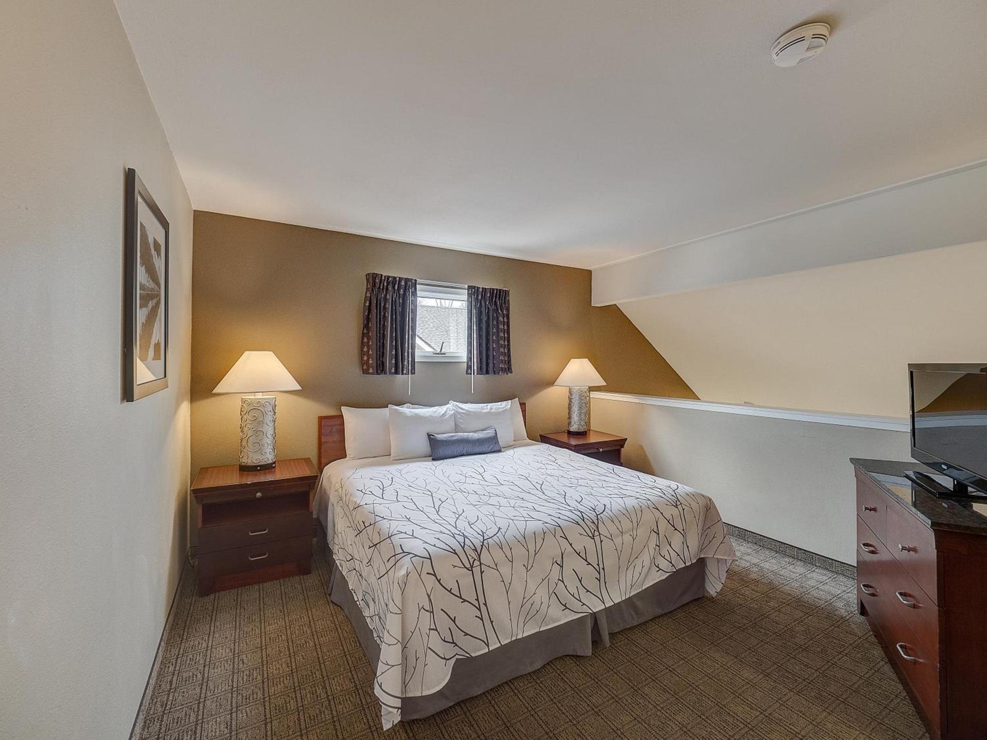 Red Lion Inn & Suites Urbana photo 36