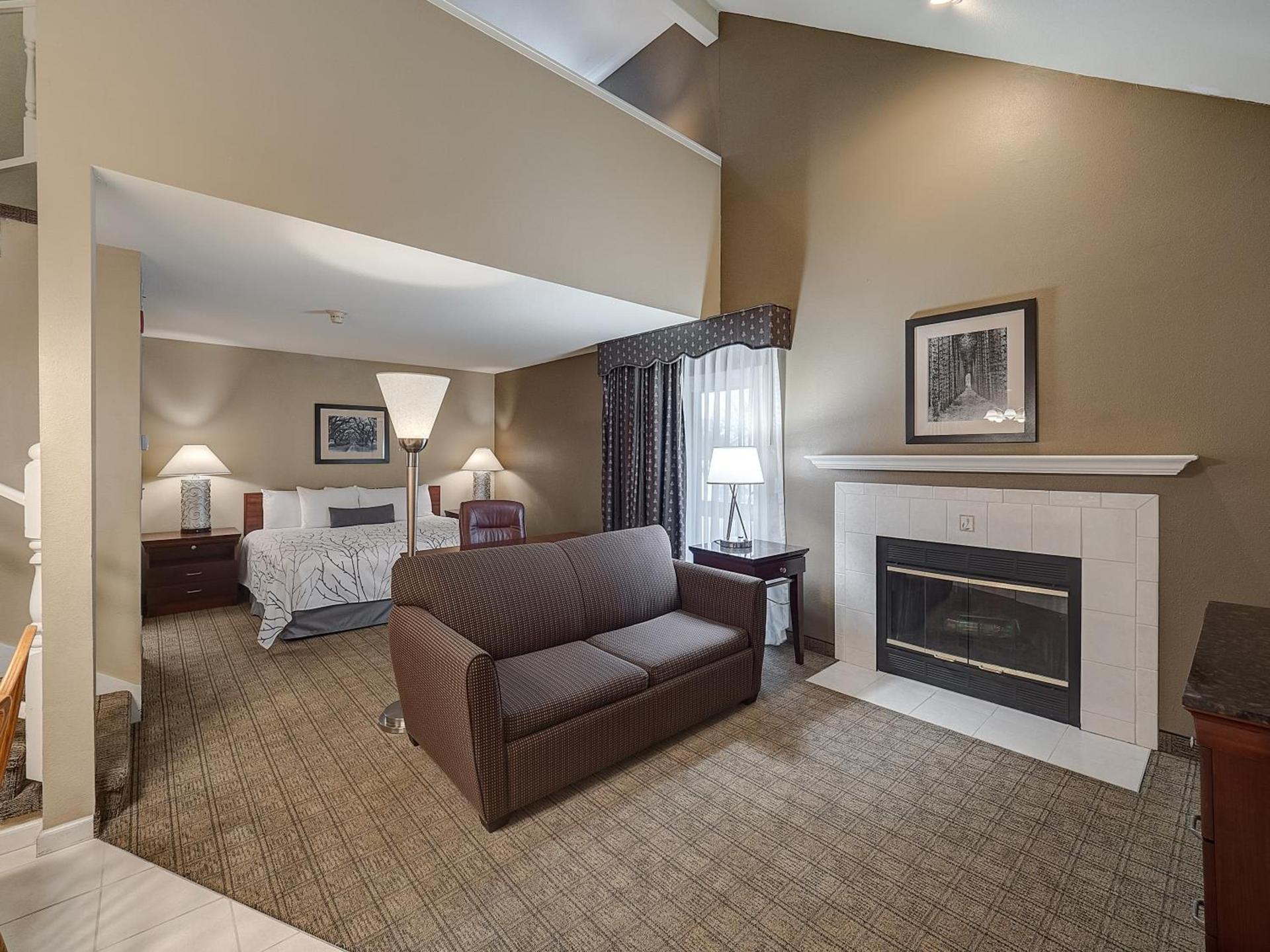 Red Lion Inn & Suites Urbana photo 35