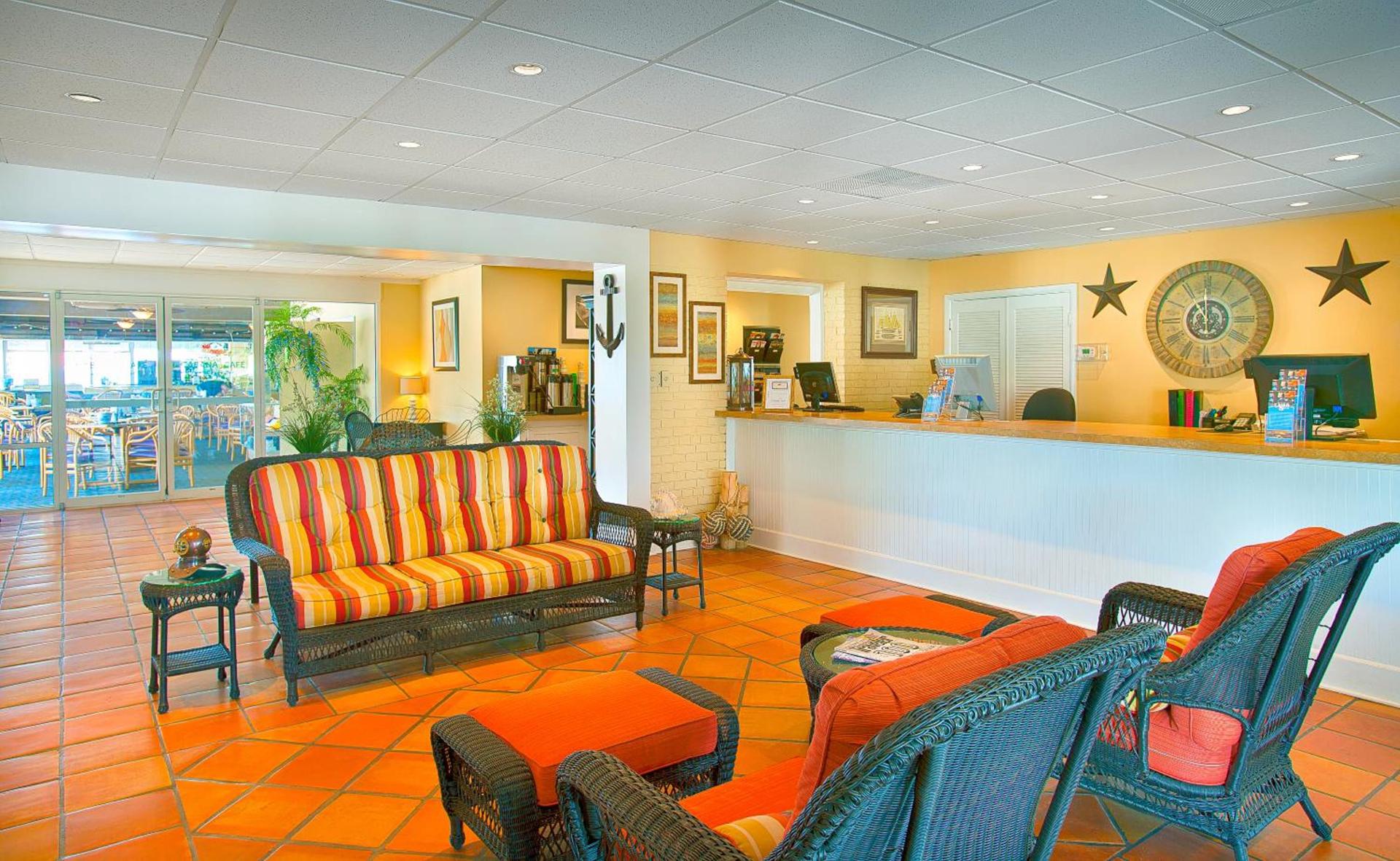 Oceanfront Litchfield Inn photo 14