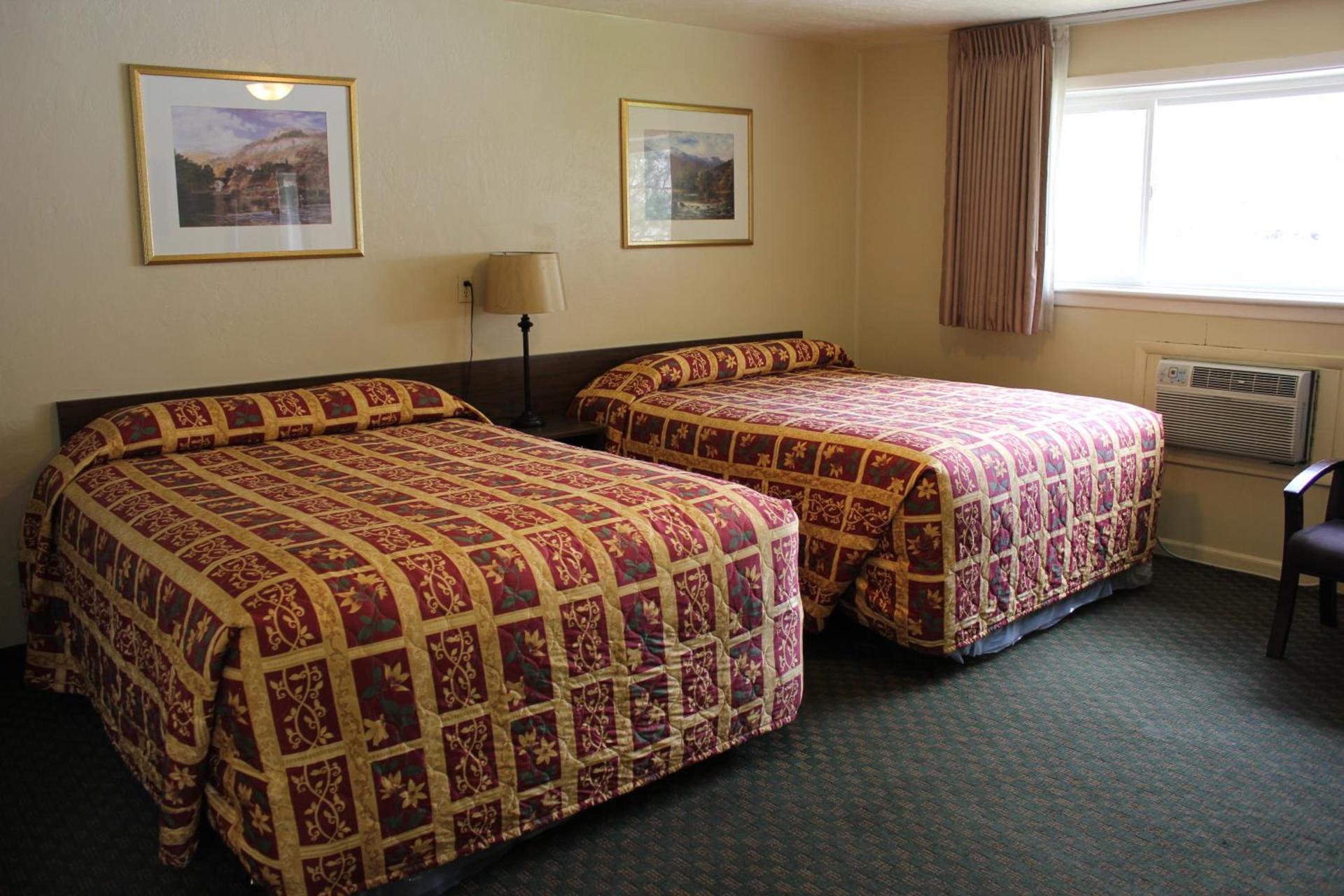 Lava Spa Motel & RV photo 10