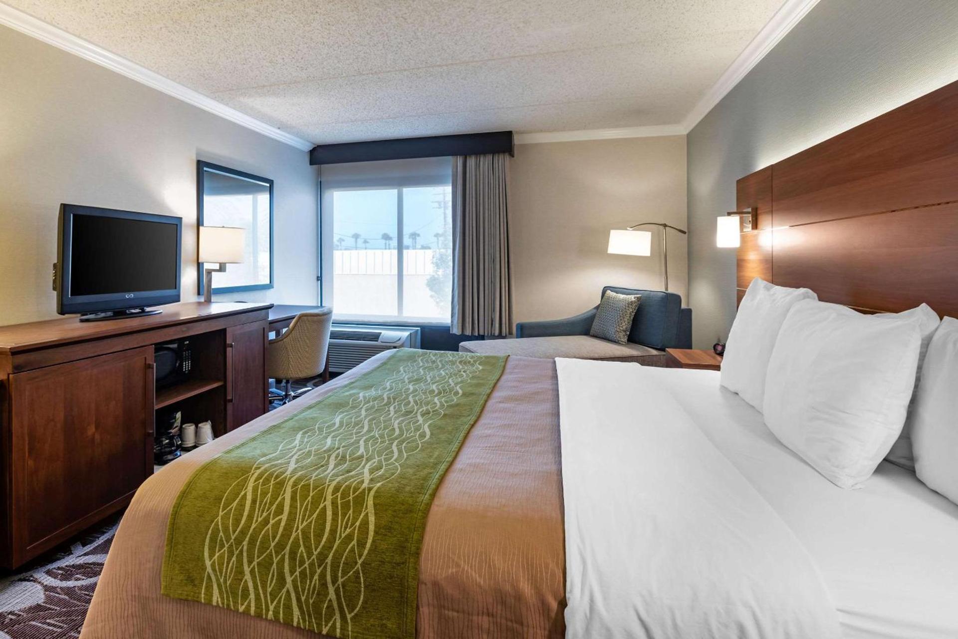 Comfort Inn Anaheim Resort photo 29