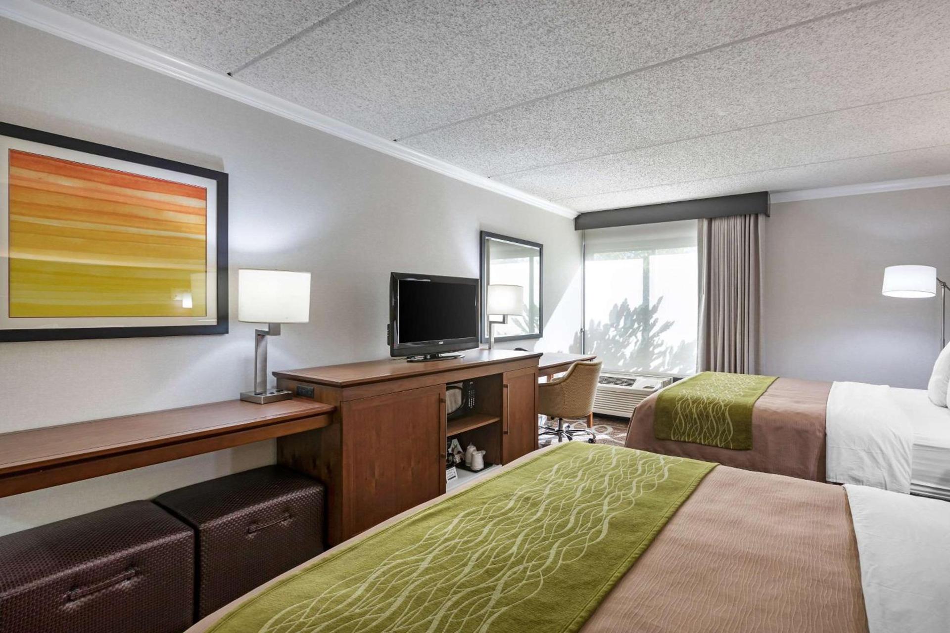 Comfort Inn Anaheim Resort photo 32