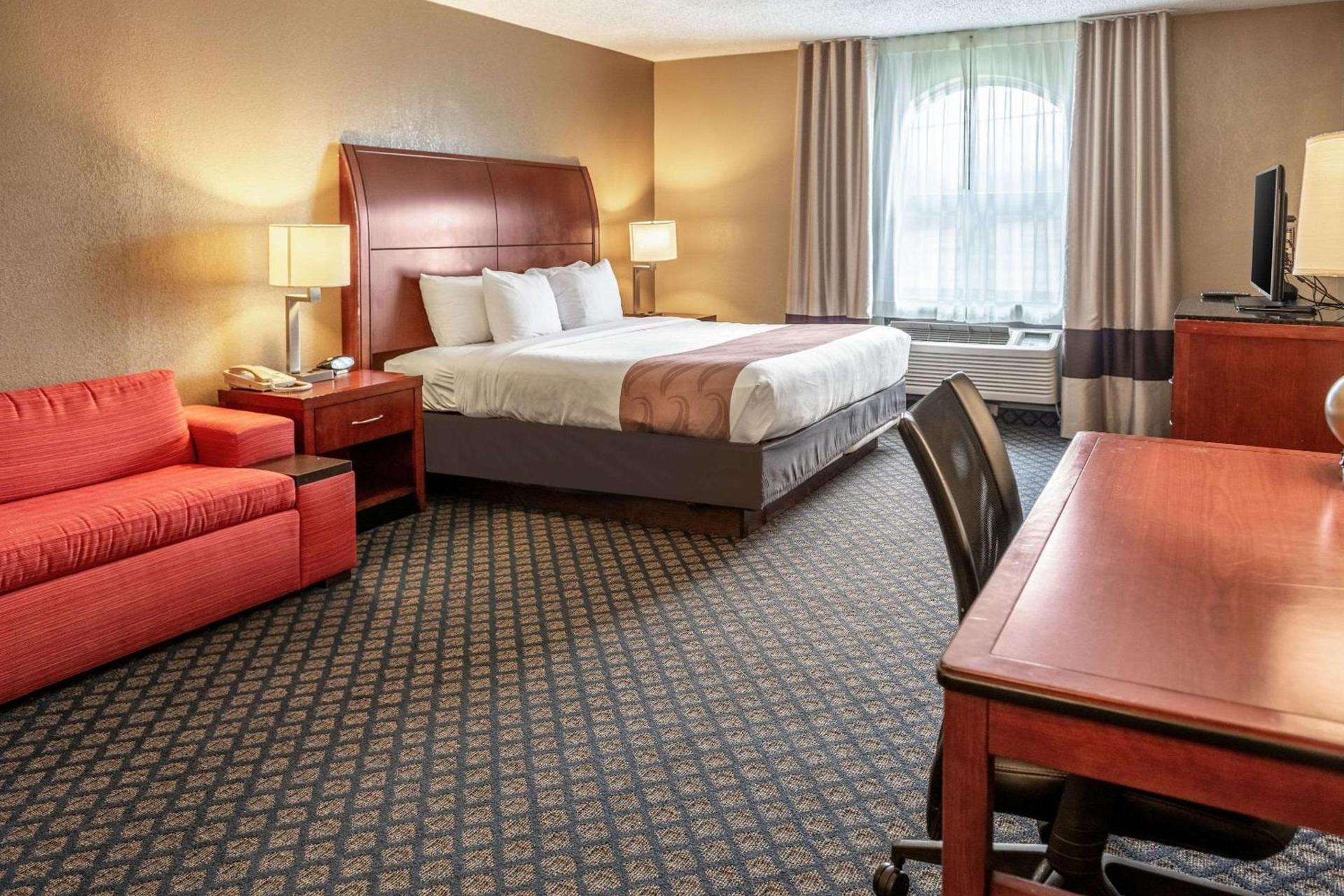 Quality Inn & Suites Seville photo 39