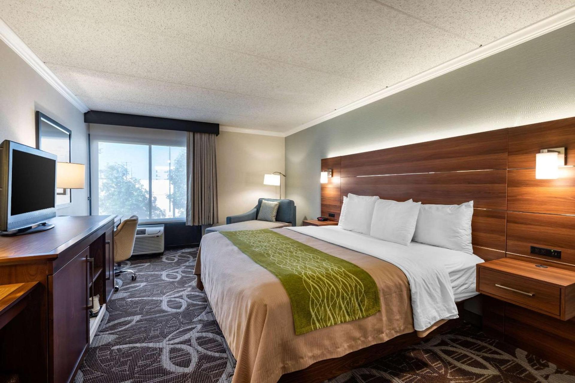 Comfort Inn Anaheim Resort photo 34