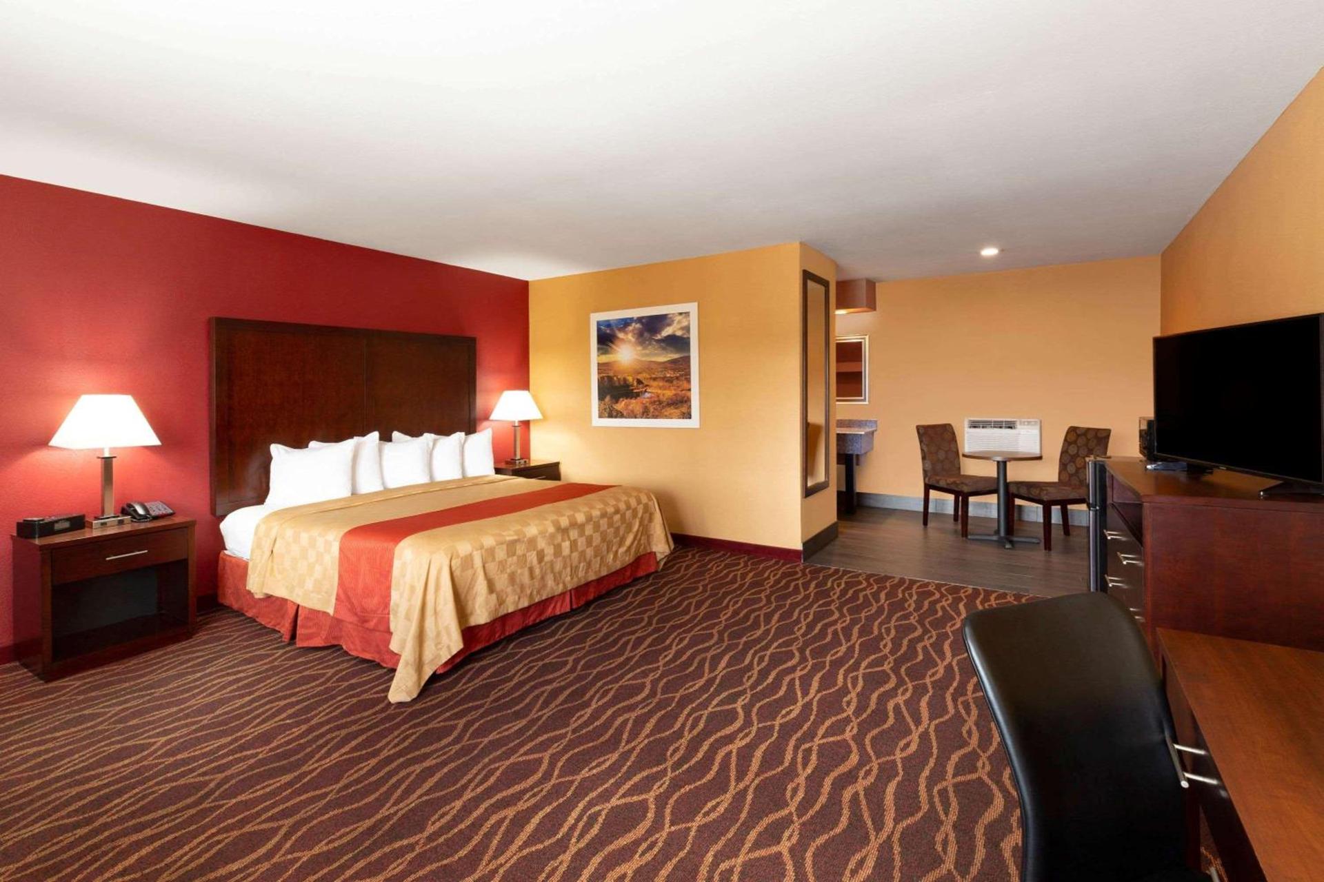 Rosewood Inn & Suites photo 27