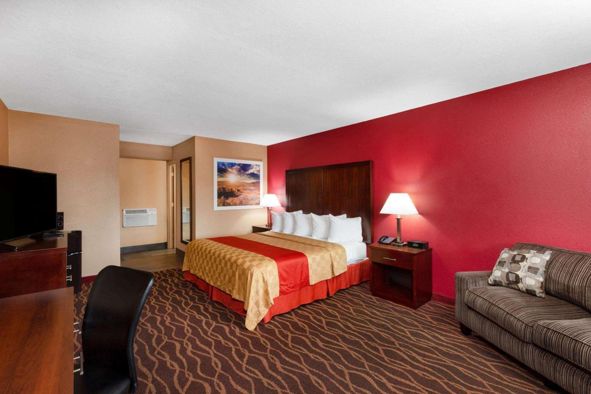 Rosewood Inn & Suites photo 23