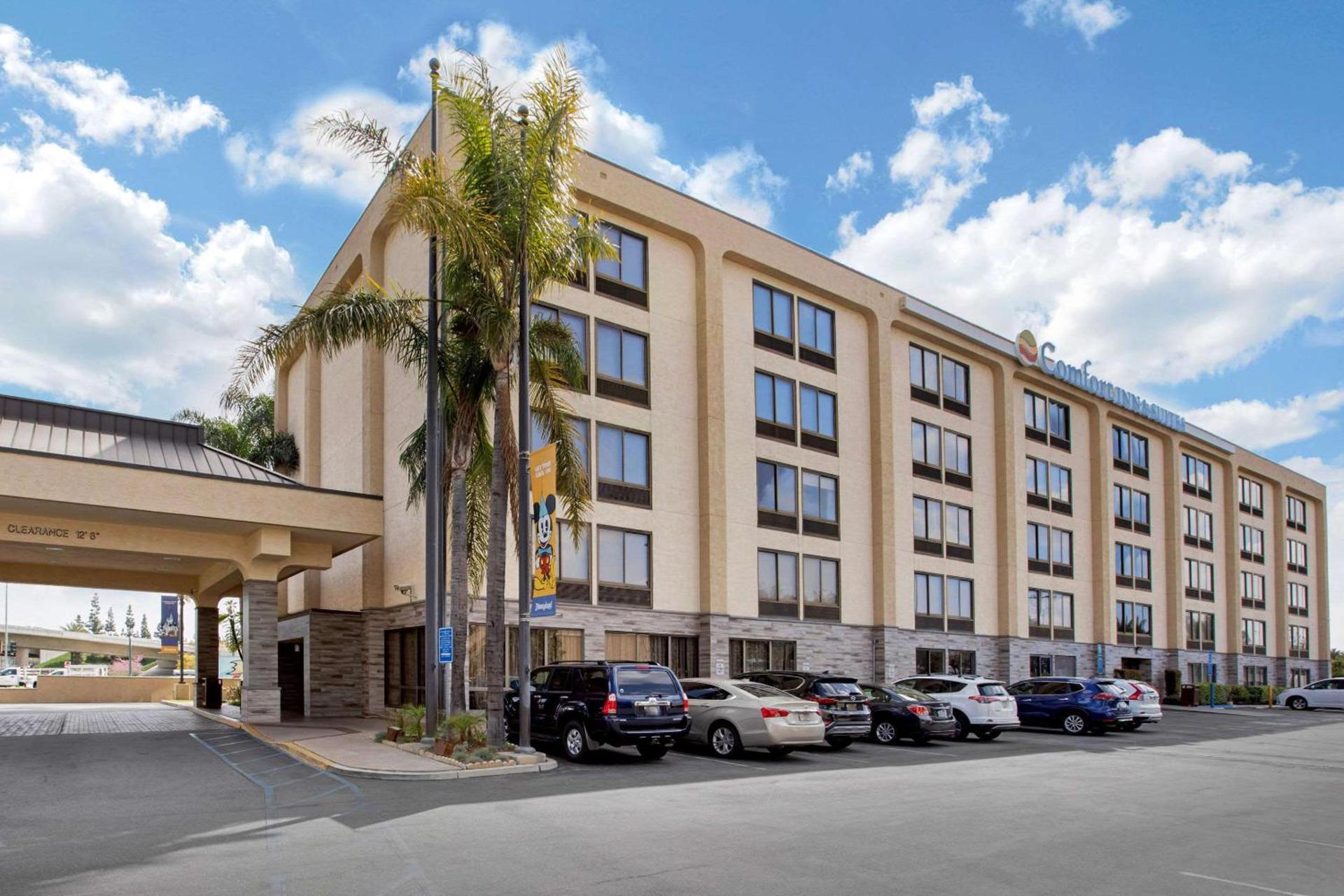 Comfort Inn Anaheim Resort photo 1