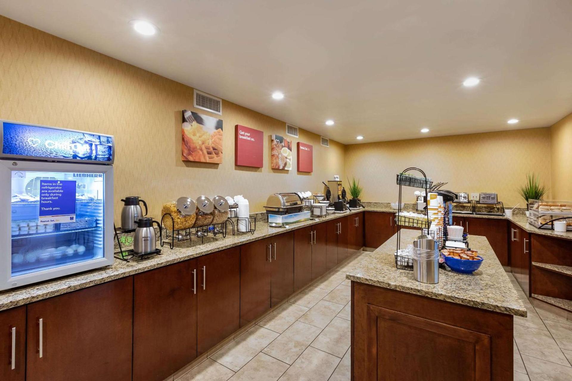 Comfort Inn Anaheim Resort photo 10