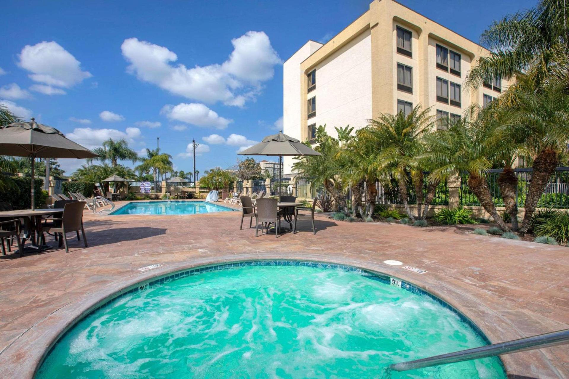 Comfort Inn Anaheim Resort photo 5