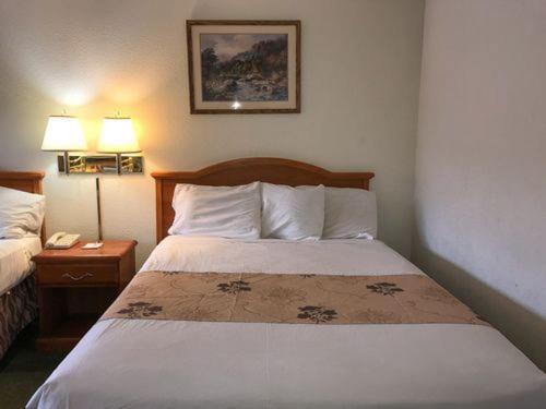 Americas Best Value Inn - Pendleton photo 9