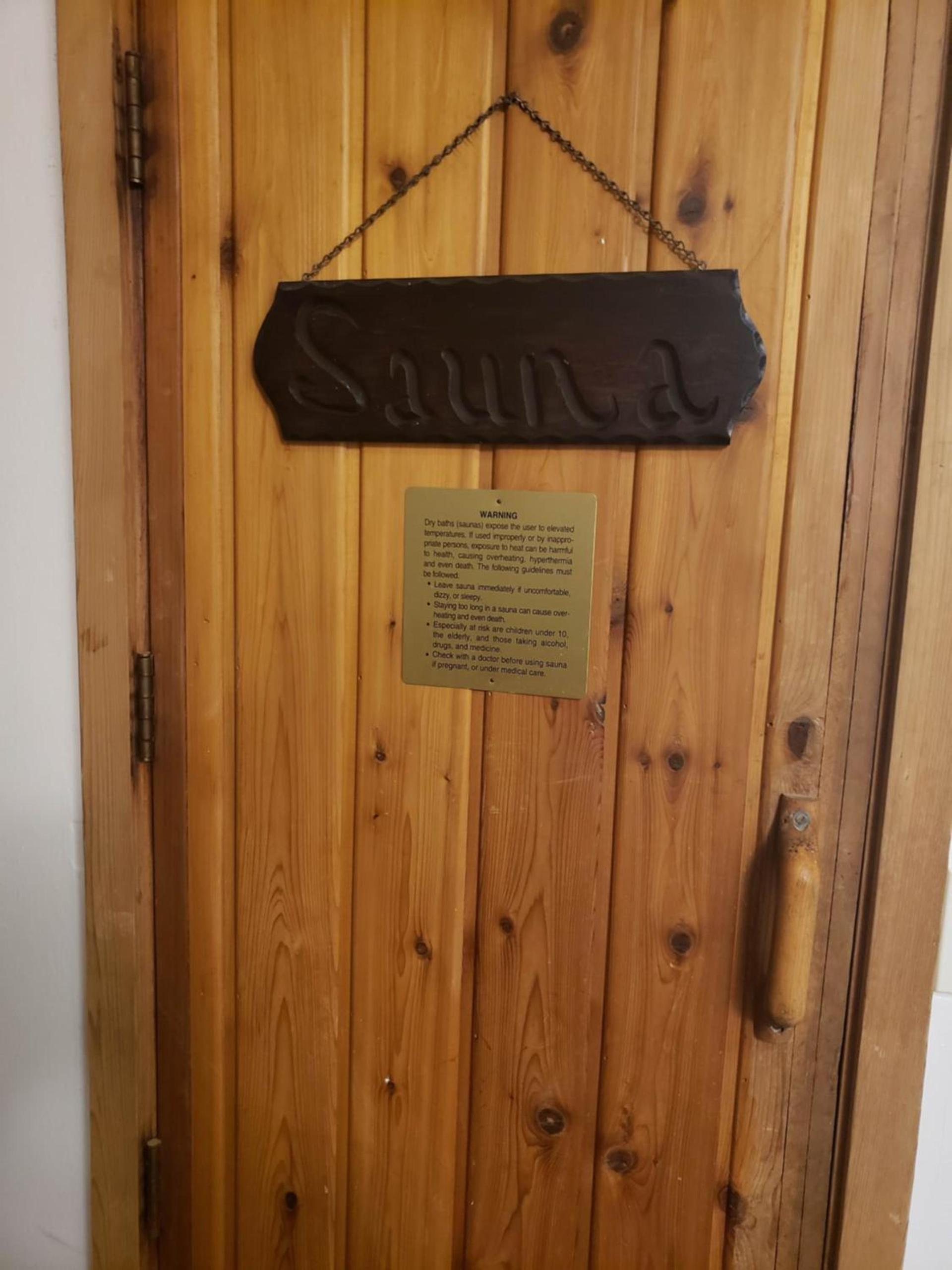 Rib Mountain Inn photo 12